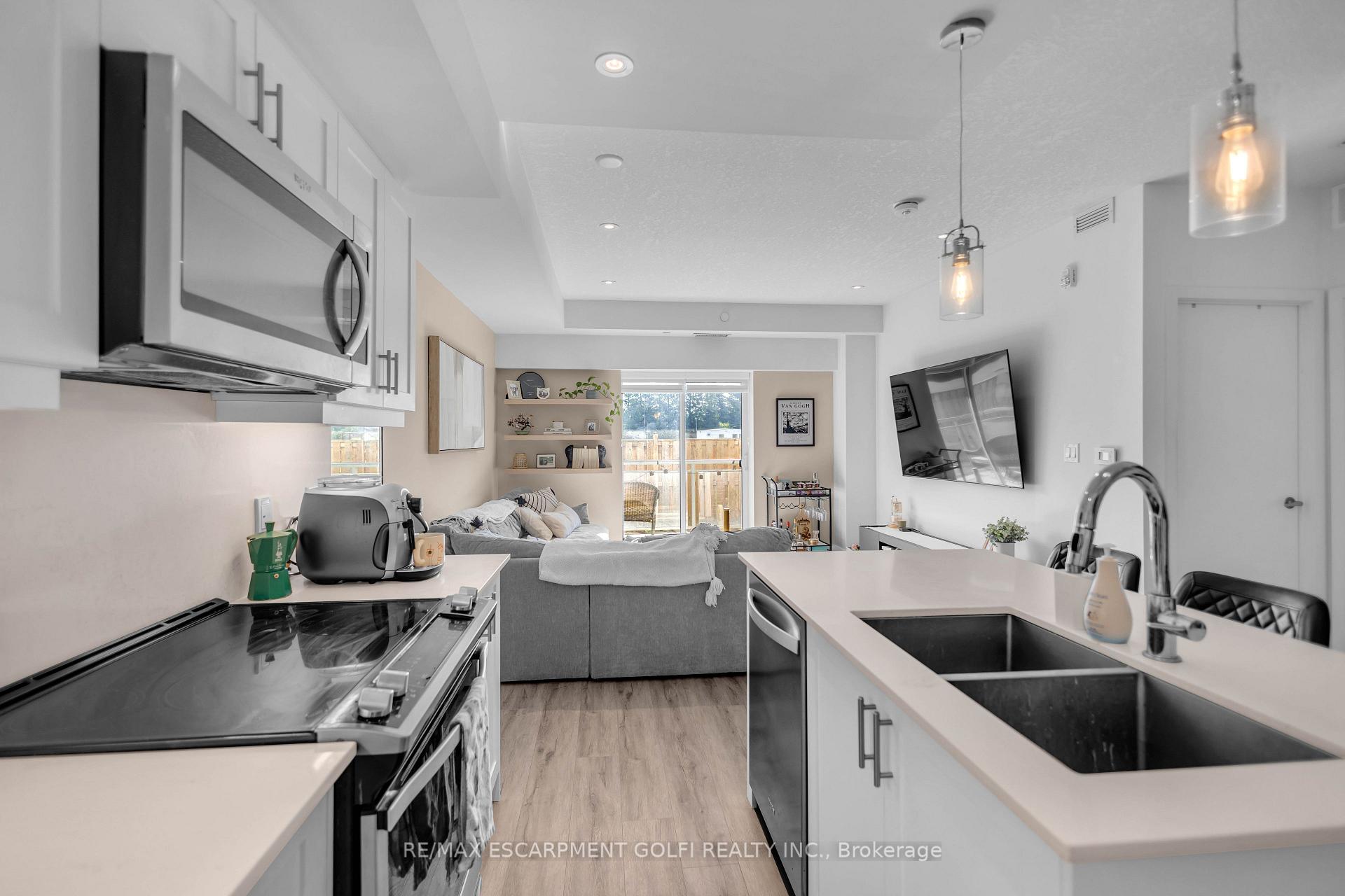 Photo 12 of Unit 208, 16 Markle Crescent, Hamilton, Ancaster — HOMEH