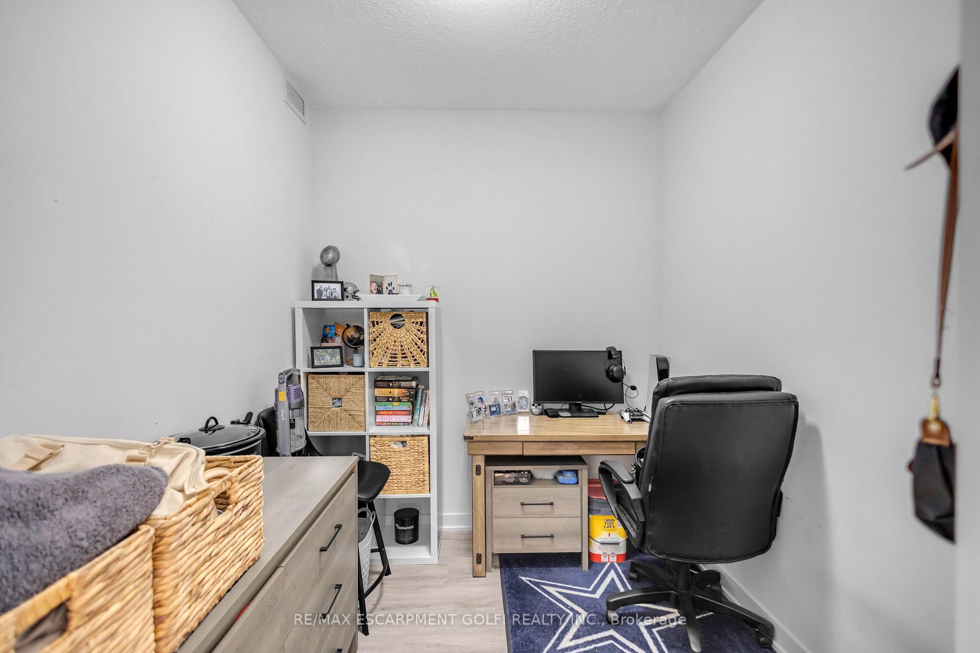 Photo 22 of Unit 208, 16 Markle Crescent, Hamilton, Ancaster — HOMEH