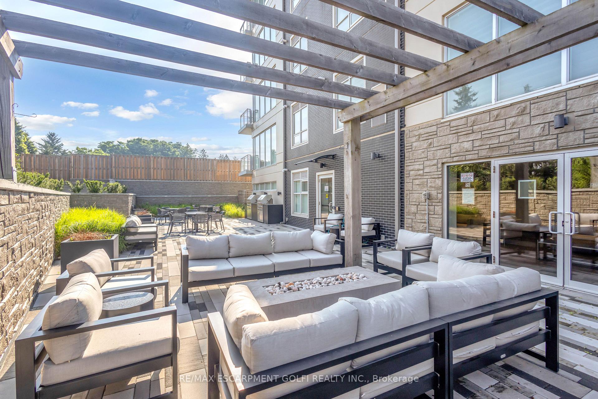 Photo 32 of Unit 208, 16 Markle Crescent, Hamilton, Ancaster — HOMEH