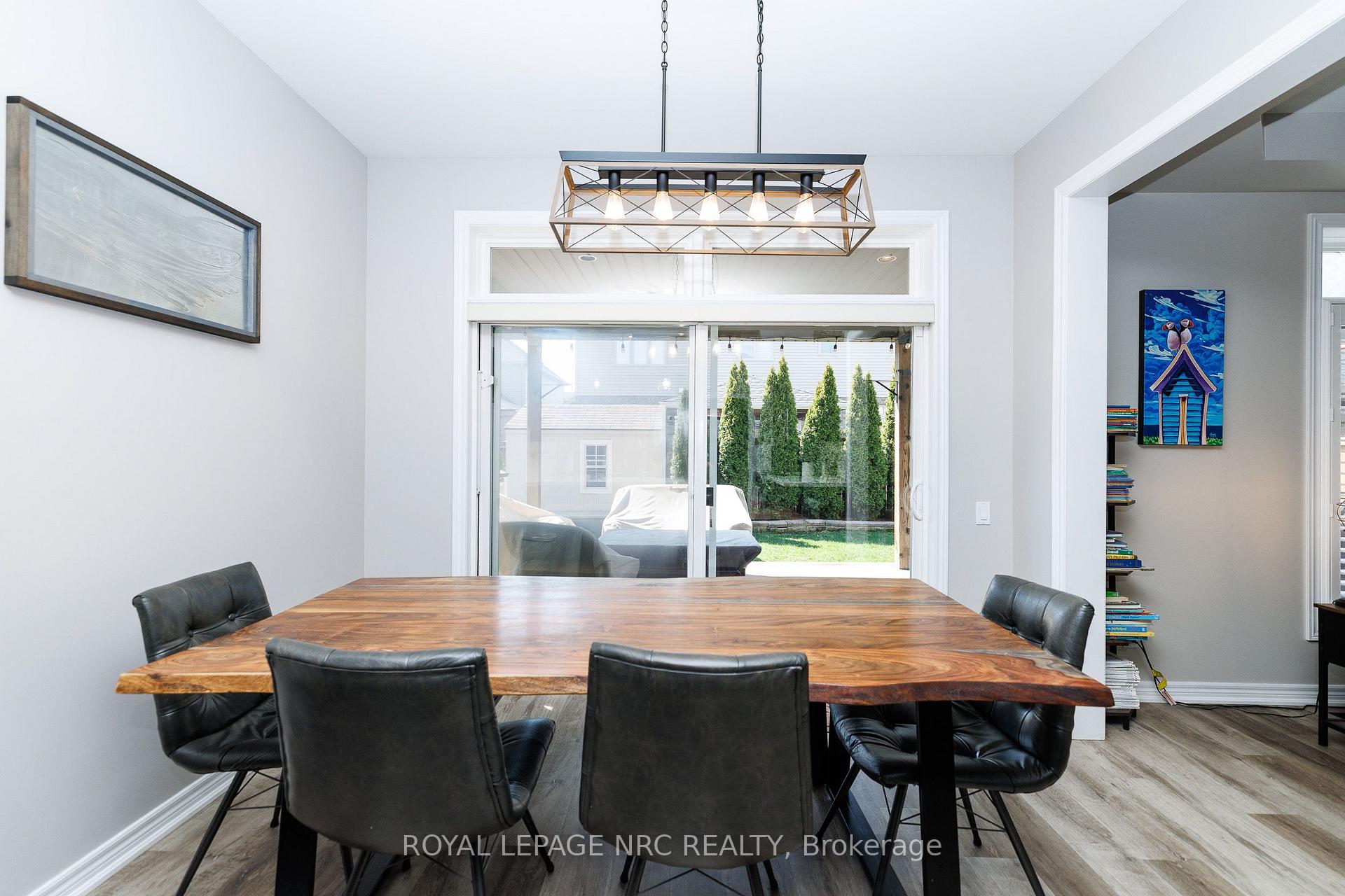 Photo 9 of 12 Wilfrid Laurier Crescent, St. Catharines, Secord Woods — HOMEH