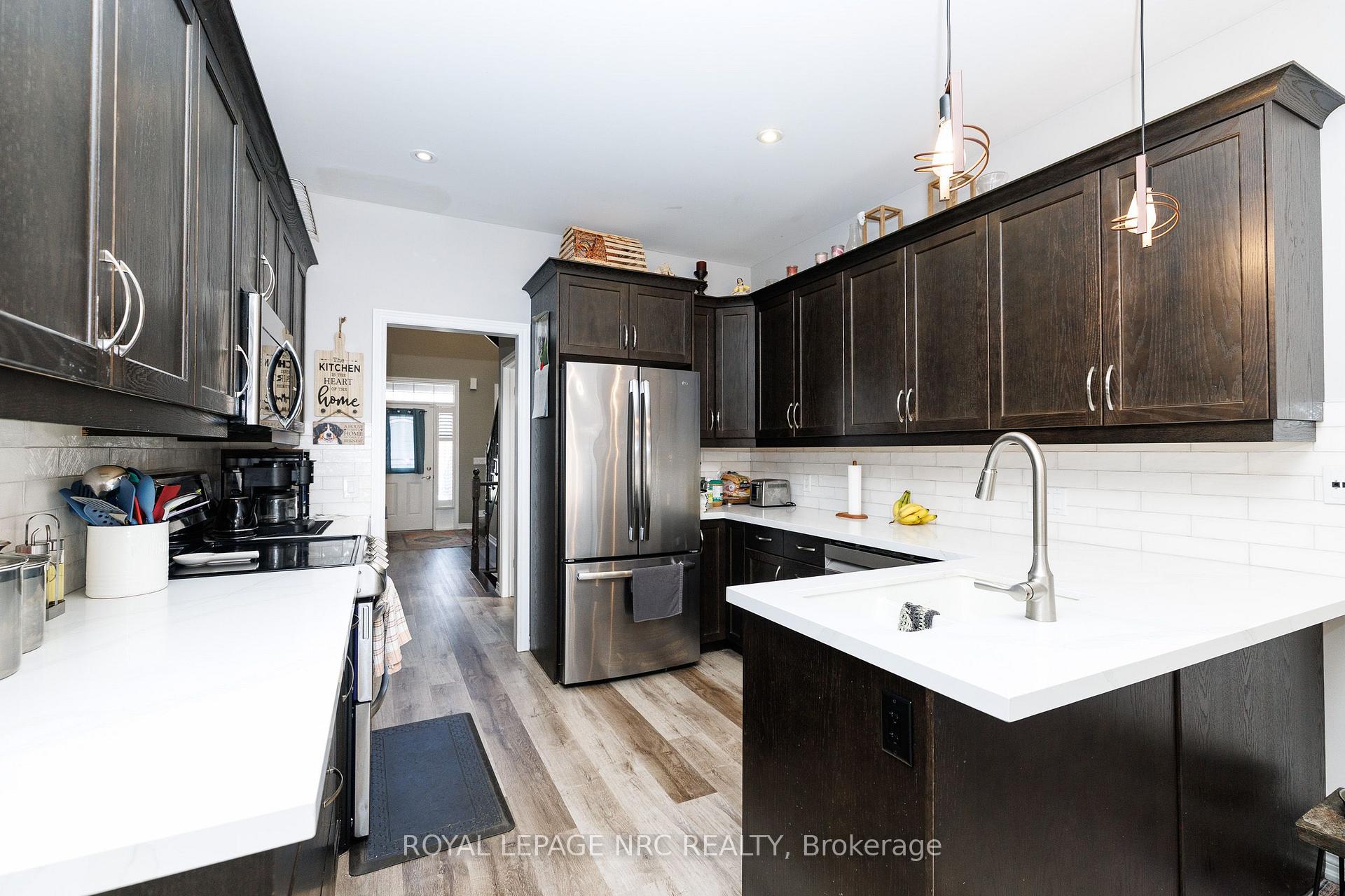 Photo 10 of 12 Wilfrid Laurier Crescent, St. Catharines, Secord Woods — HOMEH