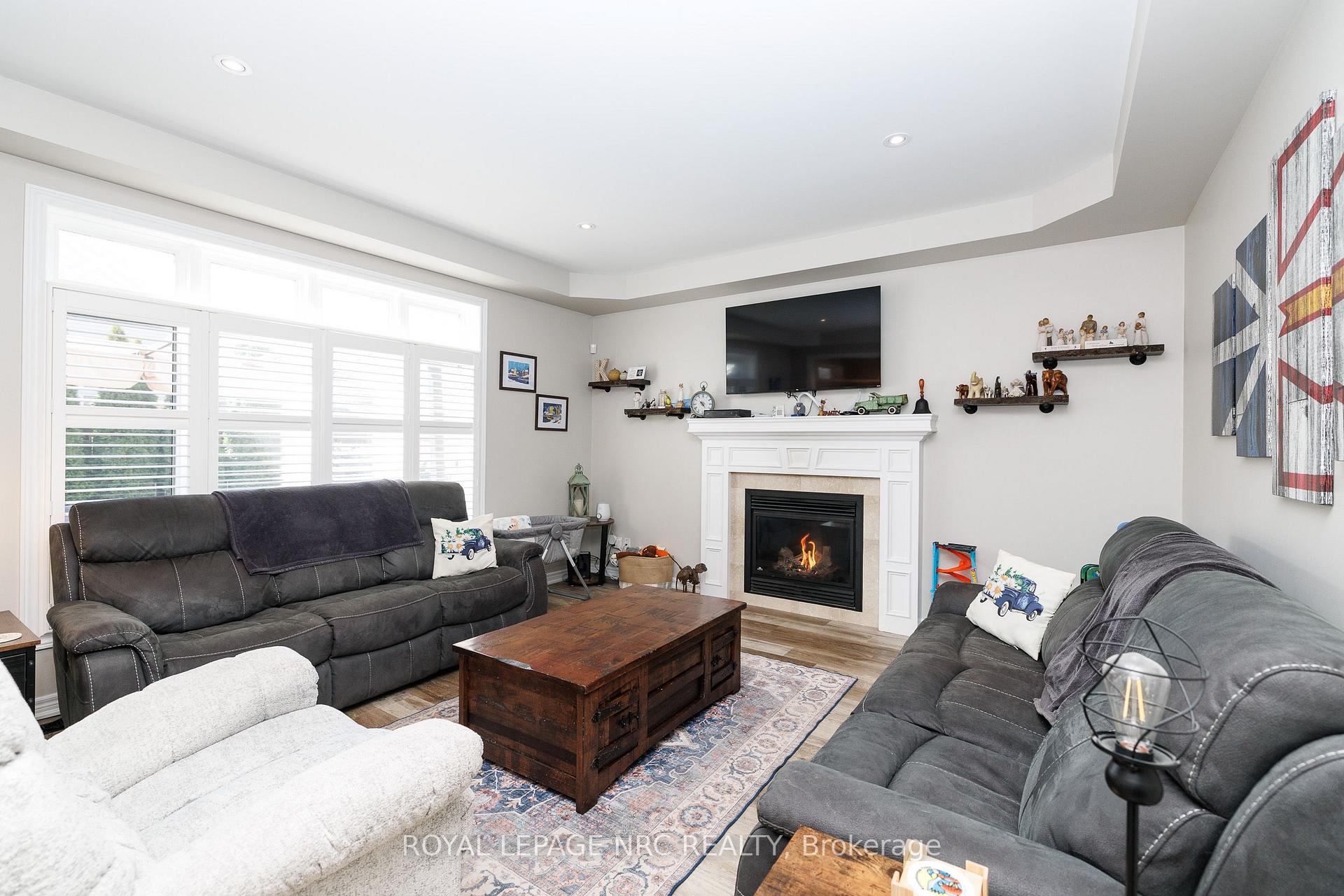 Photo 11 of 12 Wilfrid Laurier Crescent, St. Catharines, Secord Woods — HOMEH