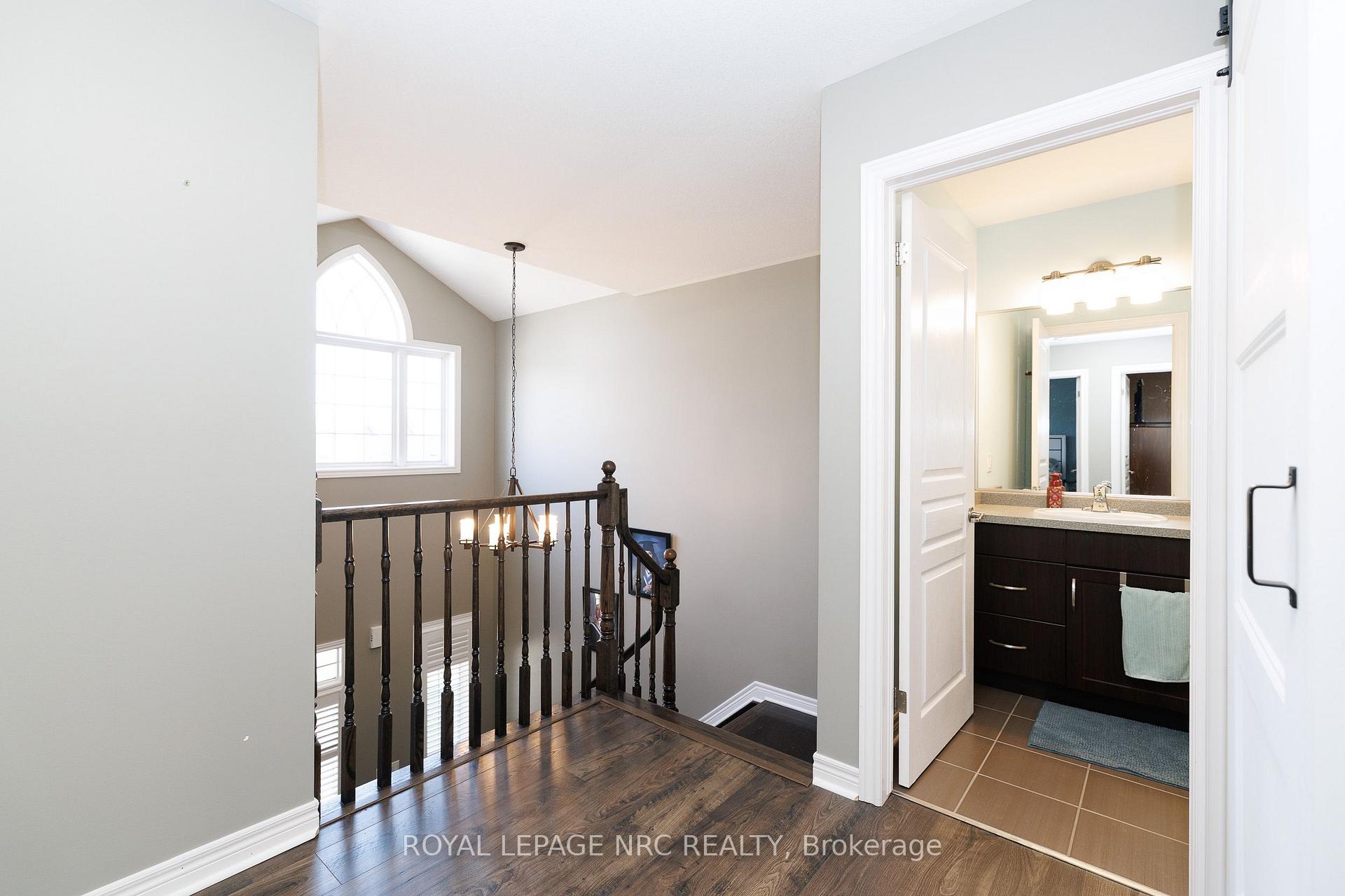 Photo 16 of 12 Wilfrid Laurier Crescent, St. Catharines, Secord Woods — HOMEH
