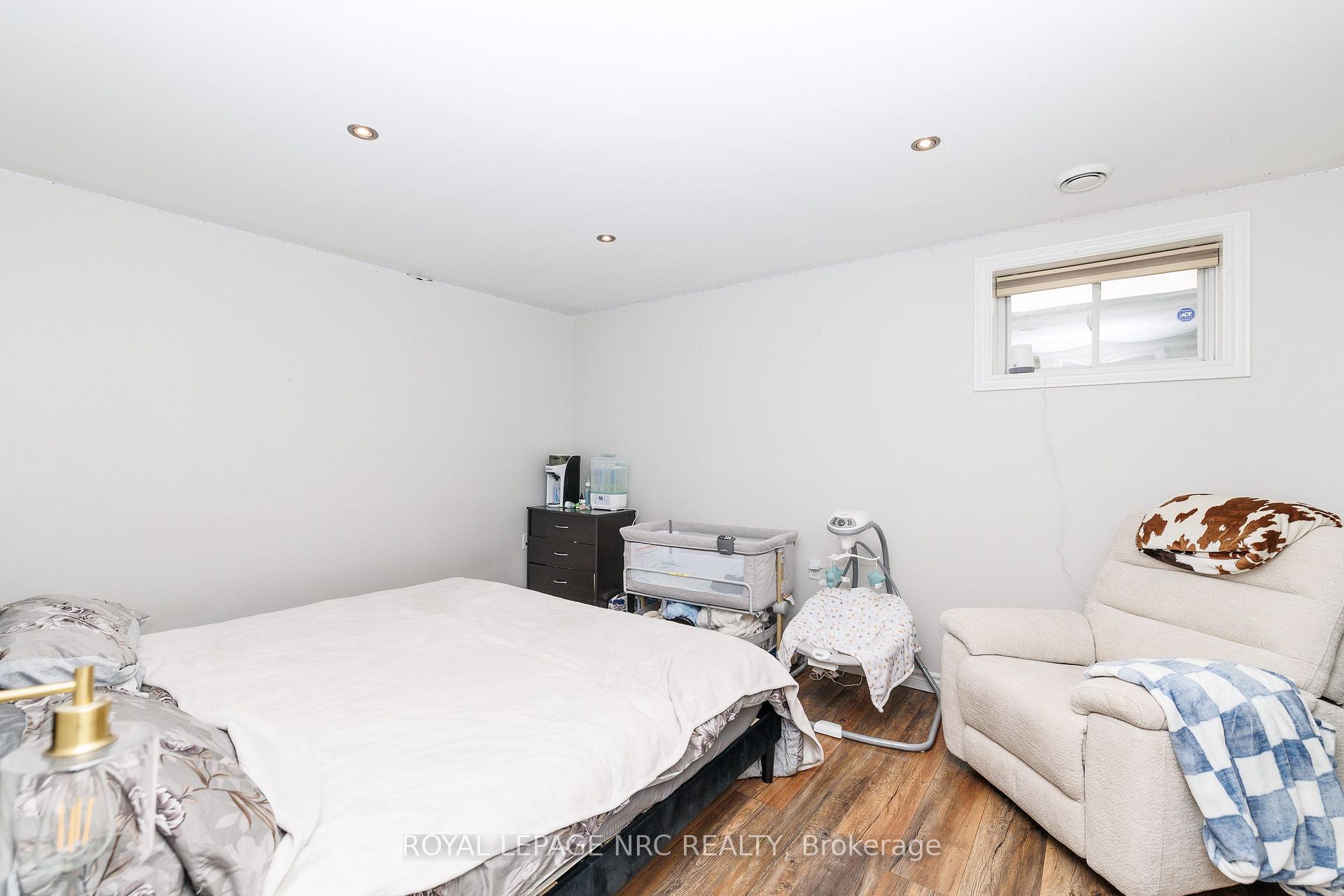 Photo 34 of 12 Wilfrid Laurier Crescent, St. Catharines, Secord Woods — HOMEH