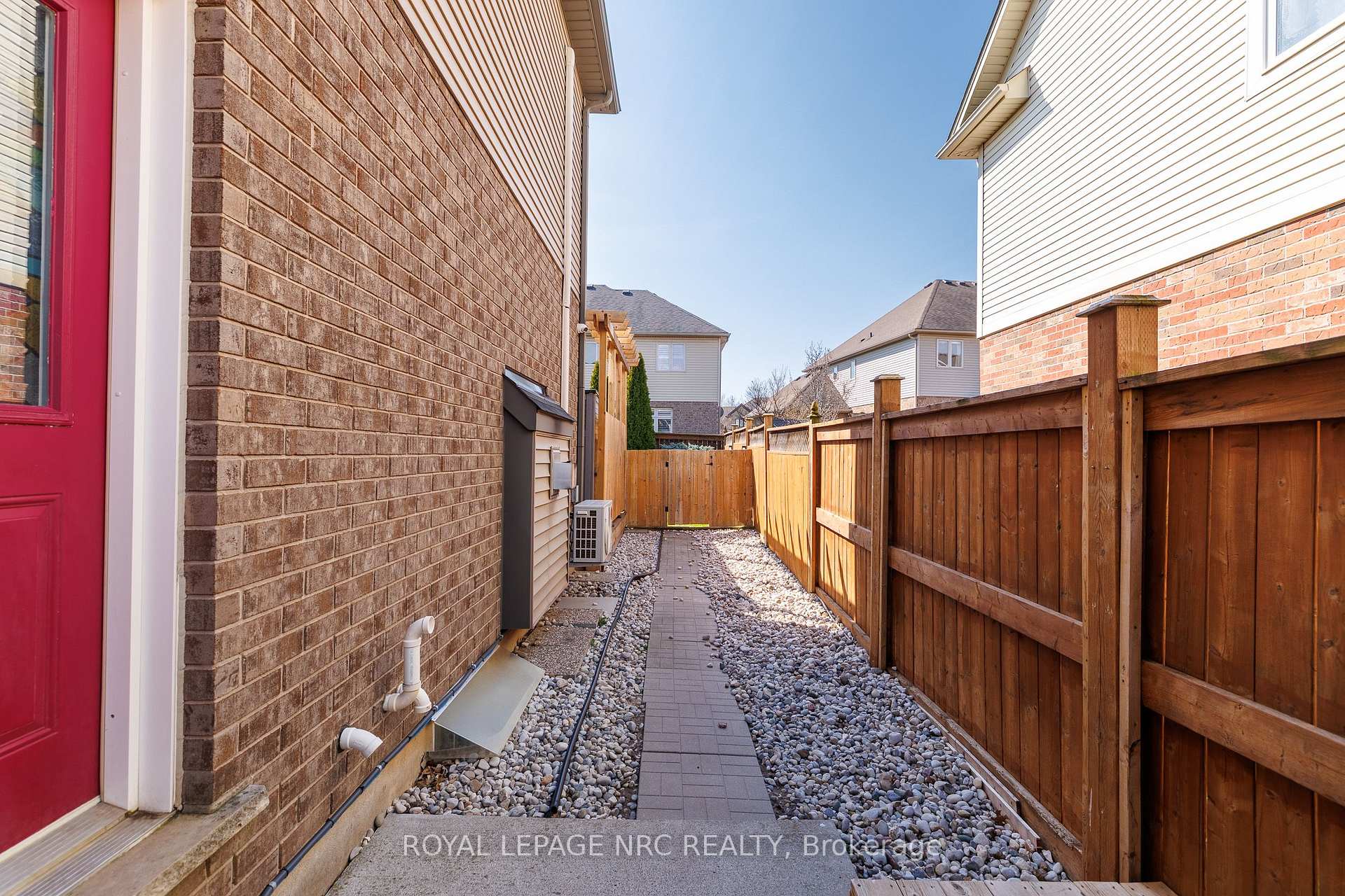 Photo 37 of 12 Wilfrid Laurier Crescent, St. Catharines, Secord Woods — HOMEH