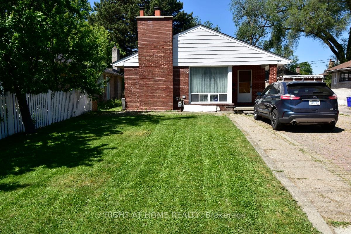 Photo 1 of 2436 Islington Avenue, Etobicoke, Rexdale-Kipling — HOMEH