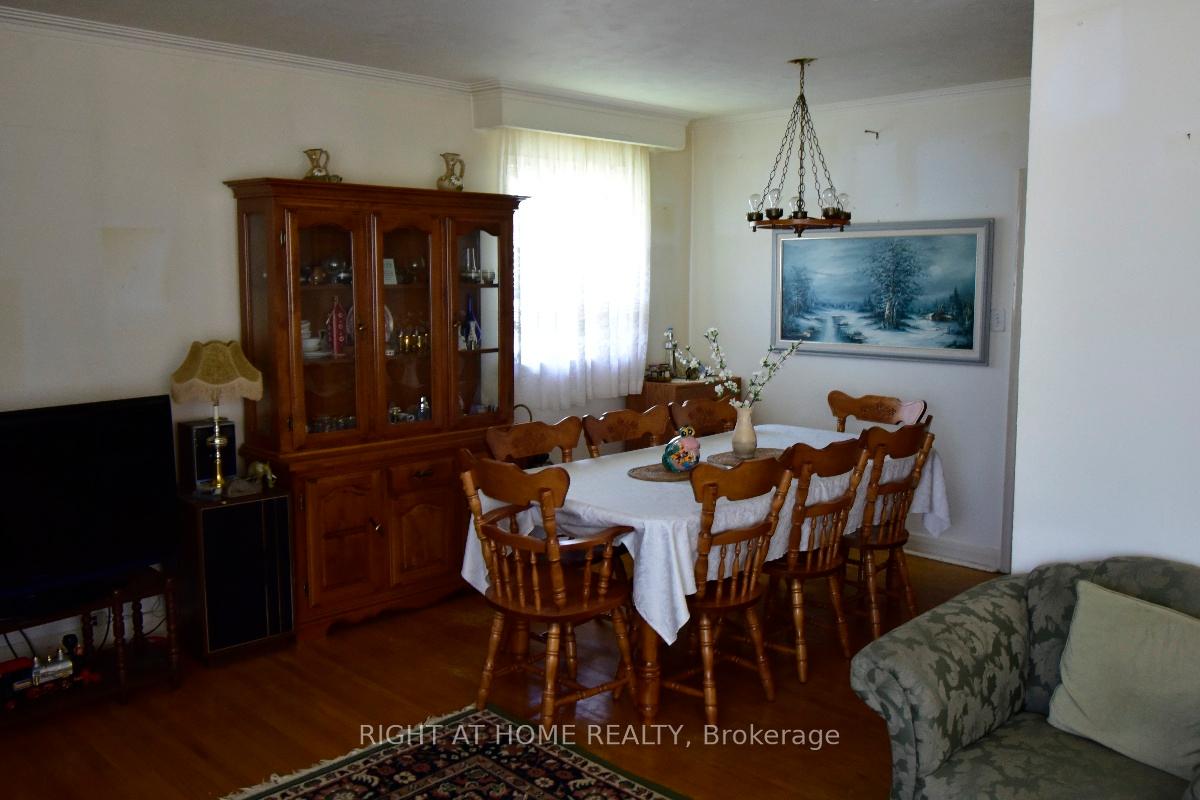 Photo 7 of 2436 Islington Avenue, Etobicoke, Rexdale-Kipling — HOMEH