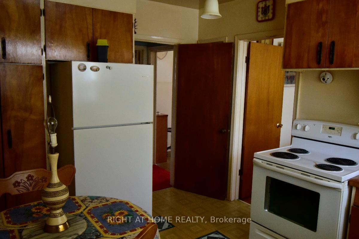 Photo 10 of 2436 Islington Avenue, Etobicoke, Rexdale-Kipling — HOMEH