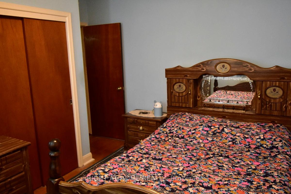 Photo 11 of 2436 Islington Avenue, Etobicoke, Rexdale-Kipling — HOMEH