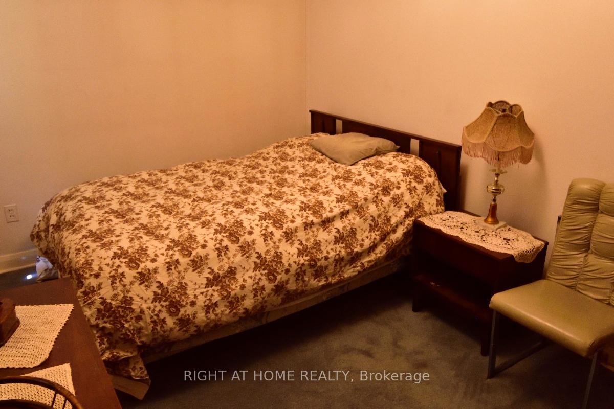 Photo 14 of 2436 Islington Avenue, Etobicoke, Rexdale-Kipling — HOMEH