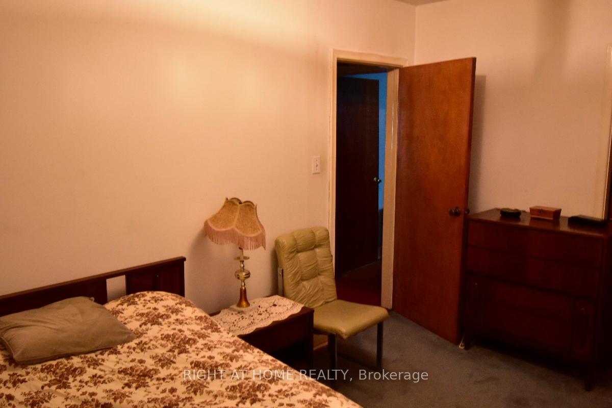 Photo 15 of 2436 Islington Avenue, Etobicoke, Rexdale-Kipling — HOMEH
