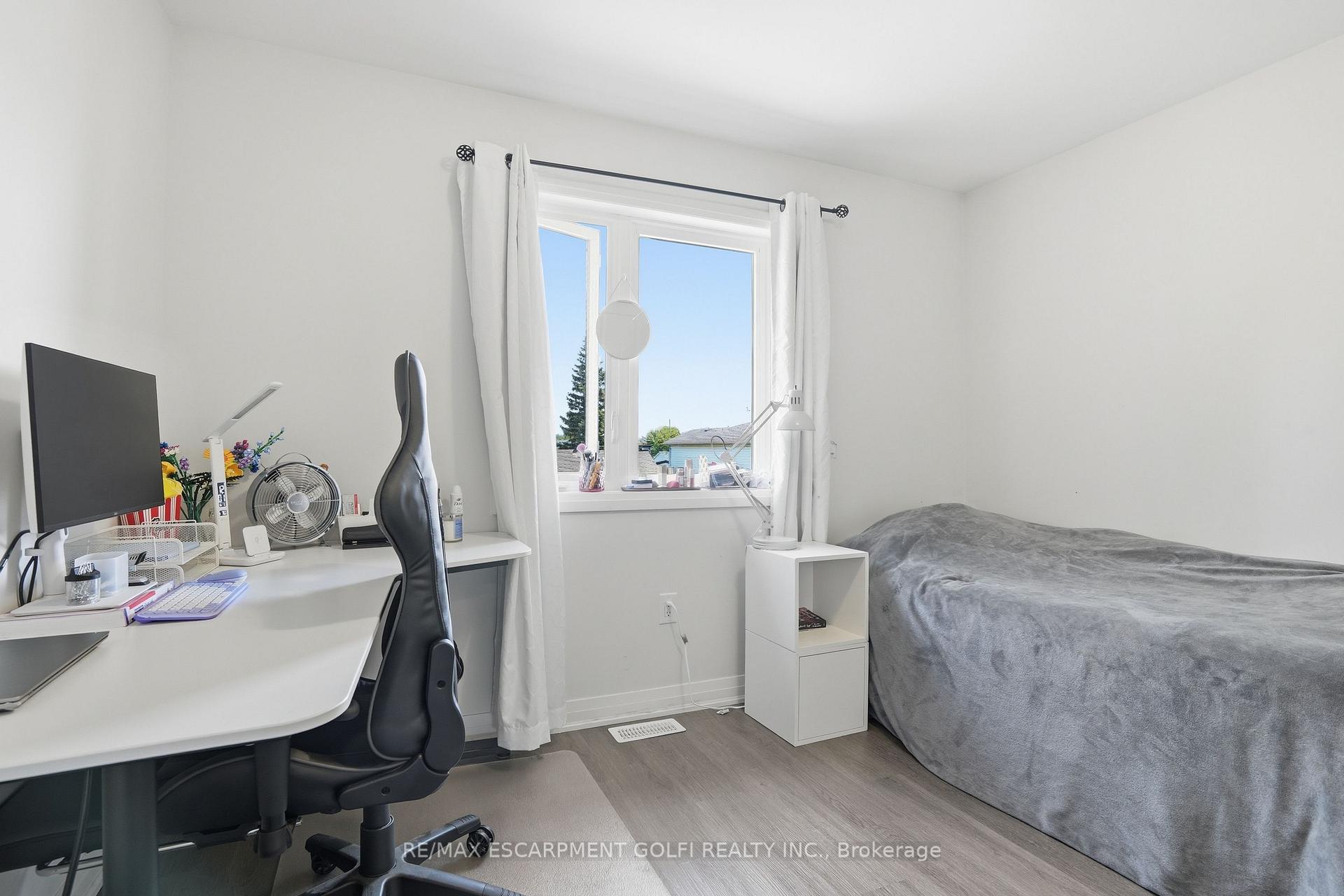 Photo 19 of 8 Nash Street, St. Catharines, Western Hill — HOMEH