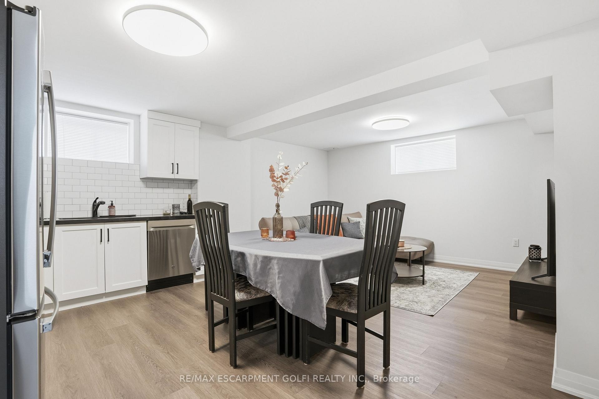 Photo 27 of 8 Nash Street, St. Catharines, Western Hill — HOMEH