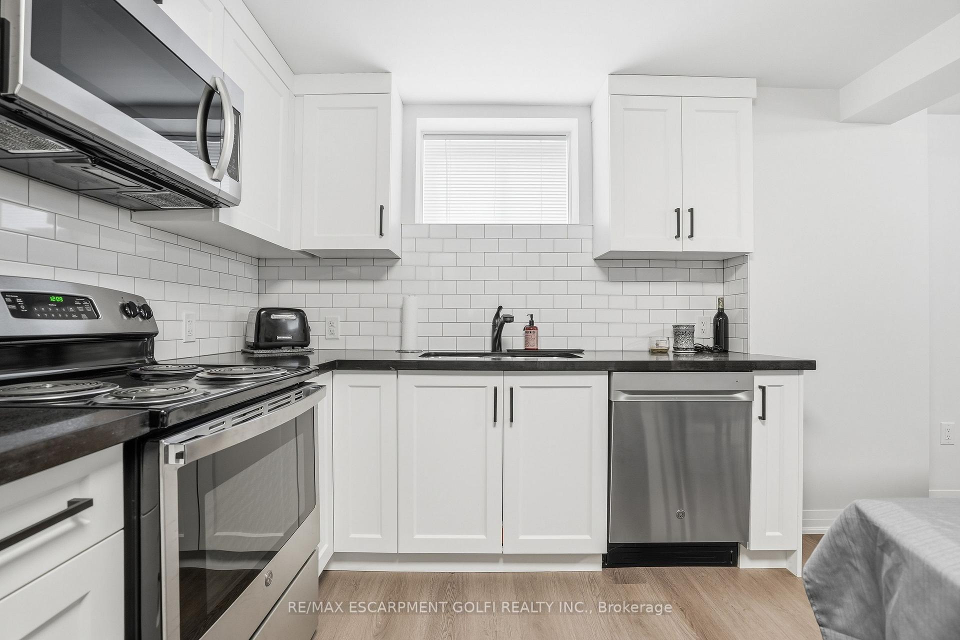 Photo 28 of 8 Nash Street, St. Catharines, Western Hill — HOMEH