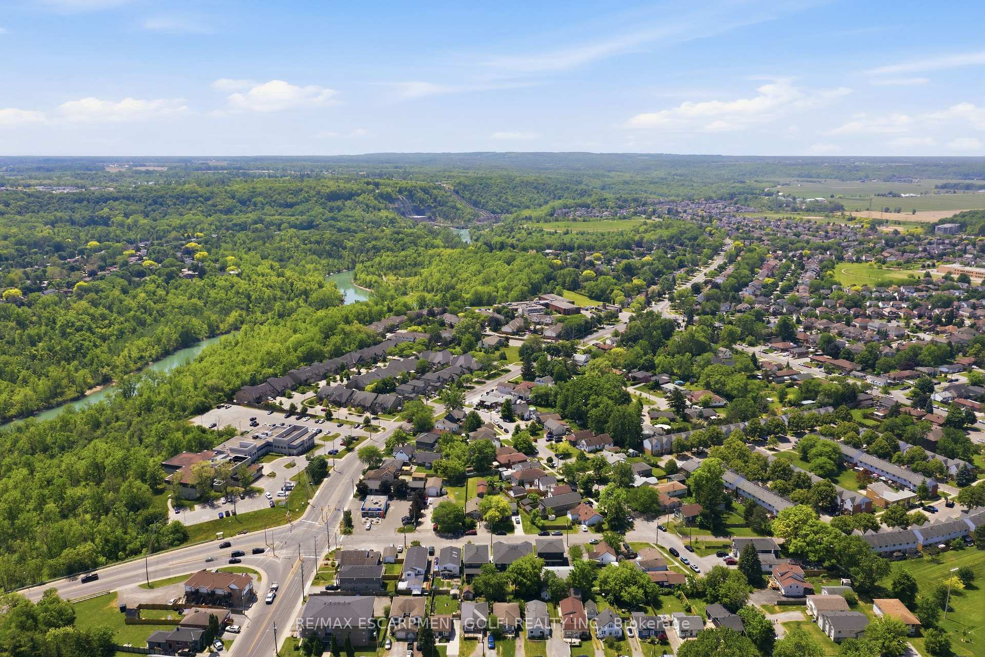 Photo 39 of 8 Nash Street, St. Catharines, Western Hill — HOMEH