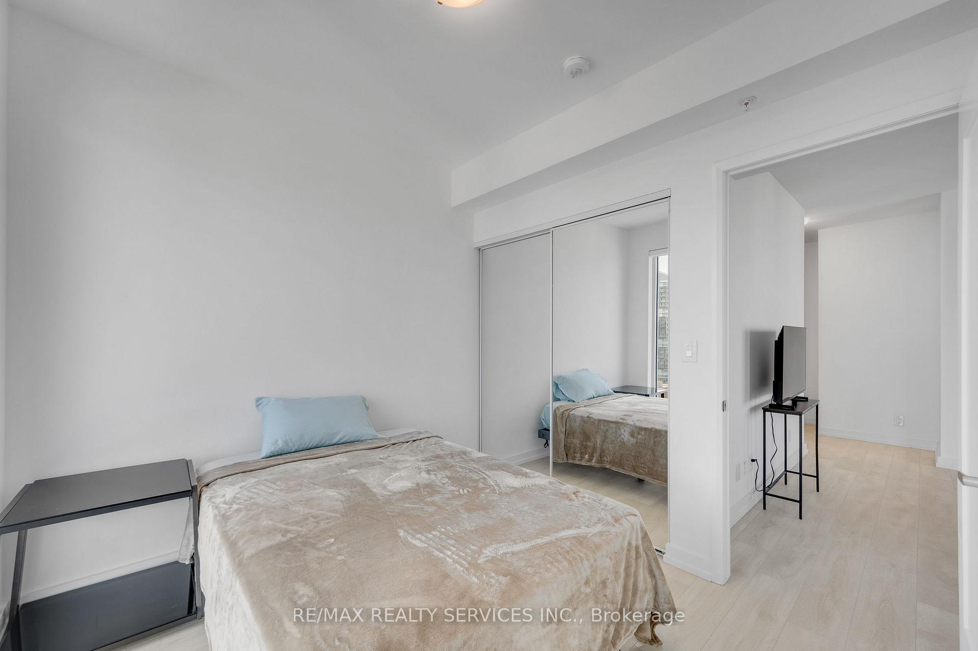 Photo 33 of Unit 1902, 75 James Street S, Hamilton, Corktown — HOMEH