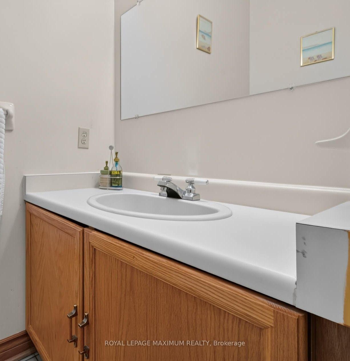 Photo 35 of 162 Wigwoss Drive, Vaughan, East Woodbridge — HOMEH