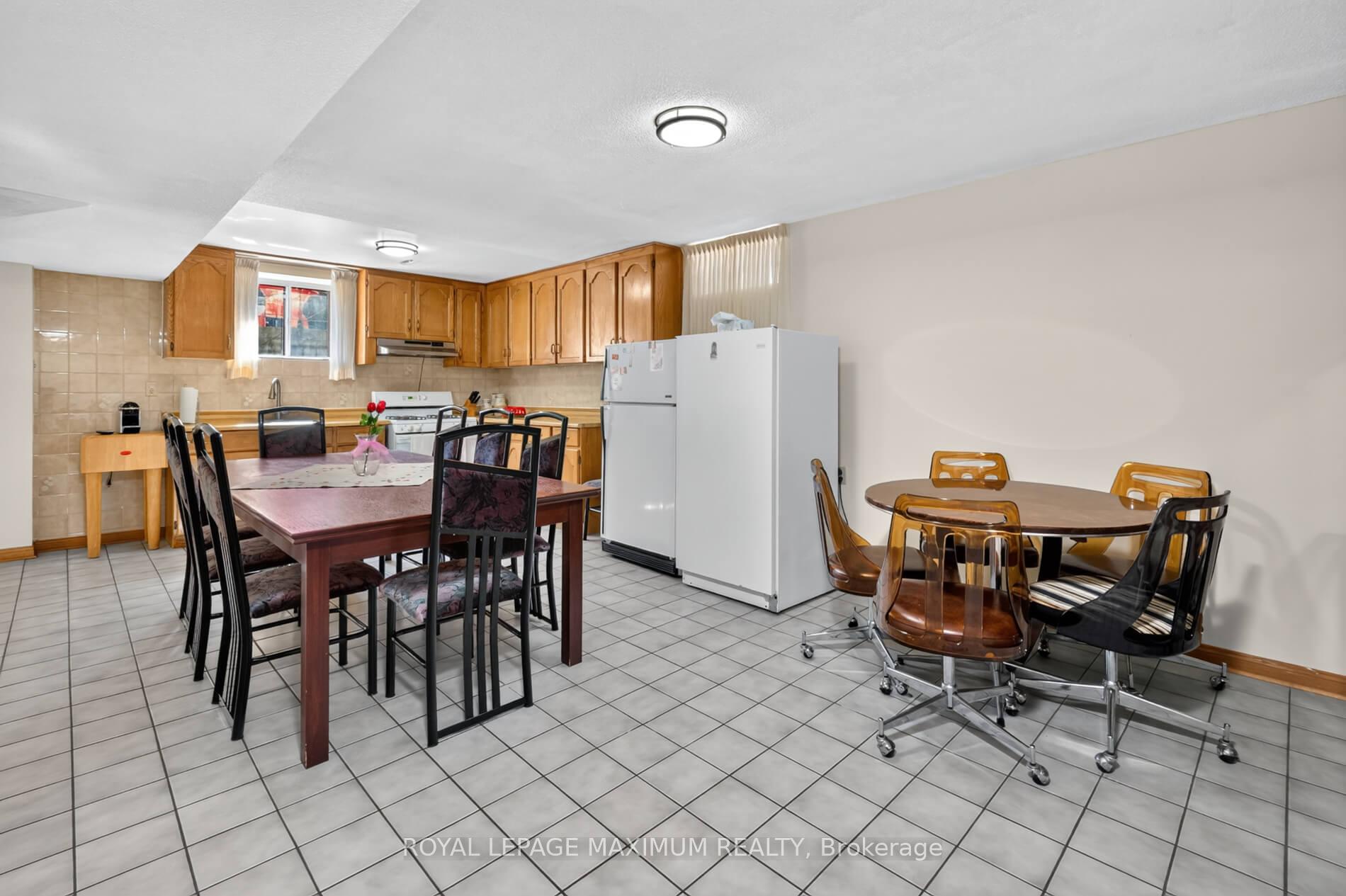 Photo 20 of 162 Wigwoss Drive, Vaughan, East Woodbridge — HOMEH