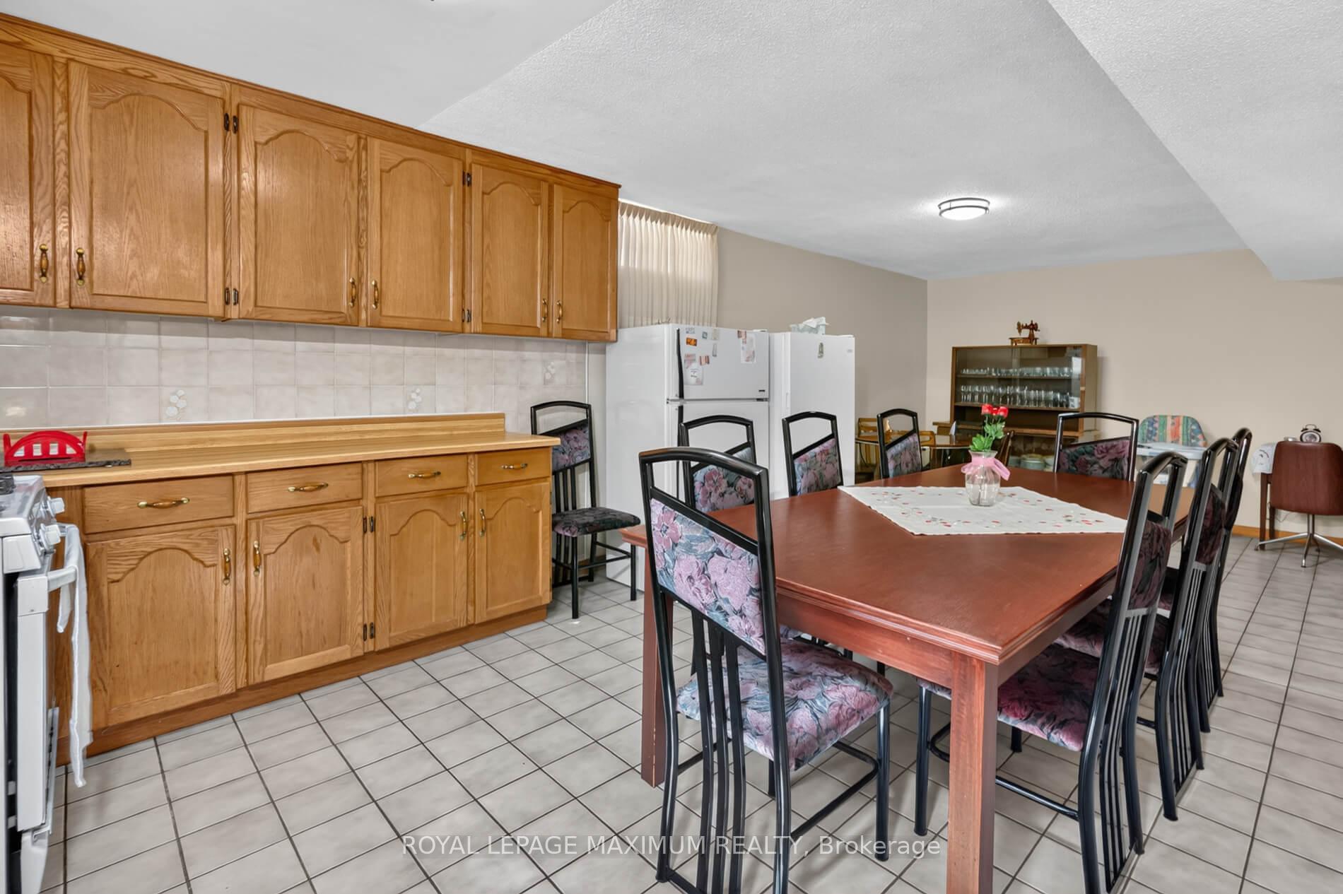 Photo 21 of 162 Wigwoss Drive, Vaughan, East Woodbridge — HOMEH
