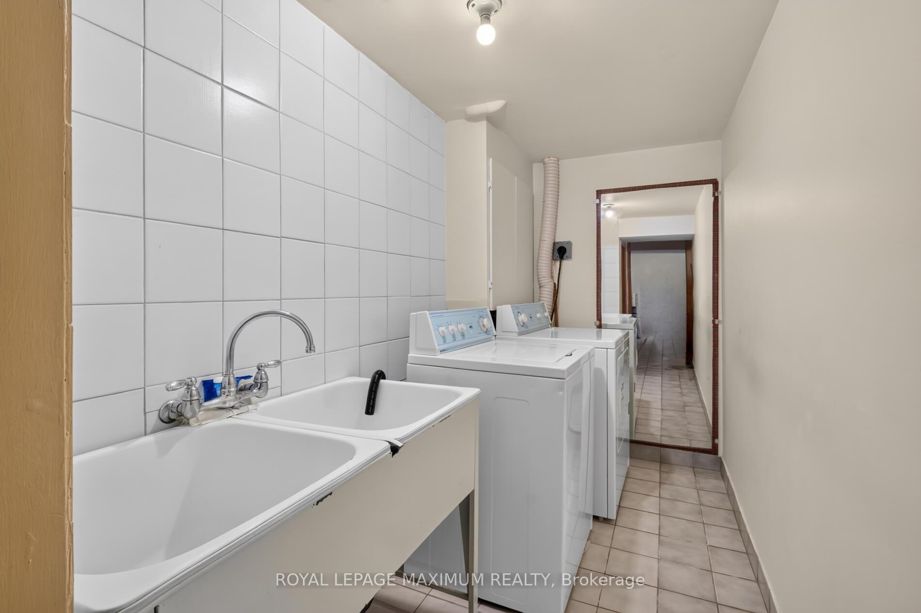 Photo 26 of 162 Wigwoss Drive, Vaughan, East Woodbridge — HOMEH
