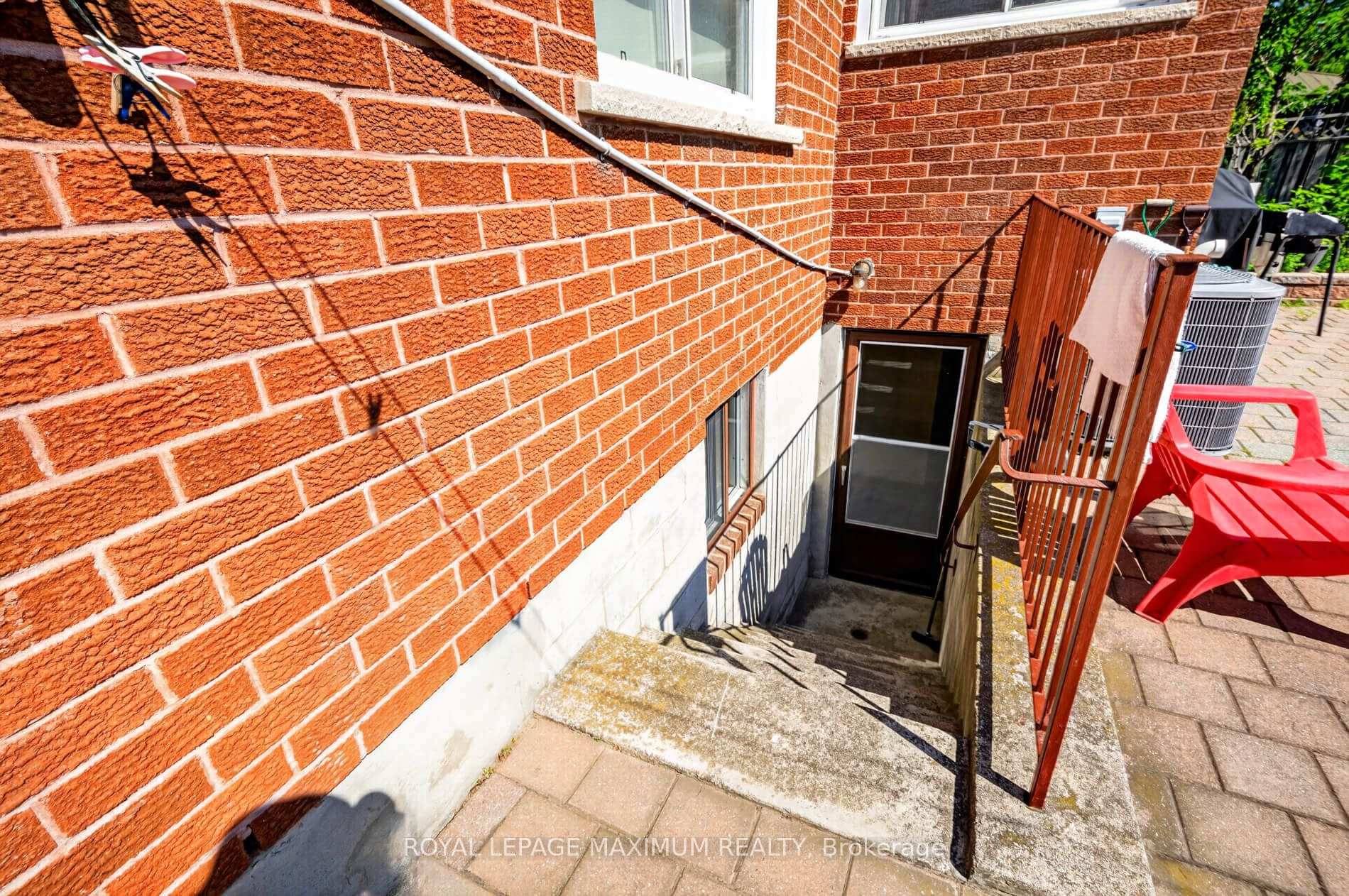 Photo 33 of 162 Wigwoss Drive, Vaughan, East Woodbridge — HOMEH