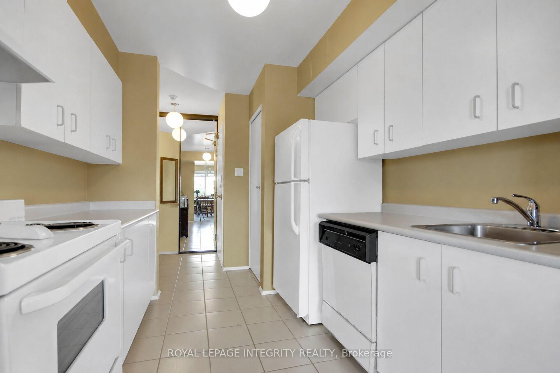 Photo 15 of Unit 302, 316 Lorry Greenberg Drive, Ottawa, Hunt Club Park/Greenboro — HOMEH