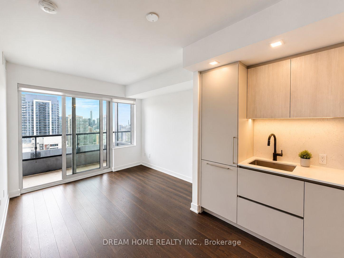 Photo 3 of Unit 3401, 609 Sherbourne Street, Toronto, North St. James Town — HOMEH
