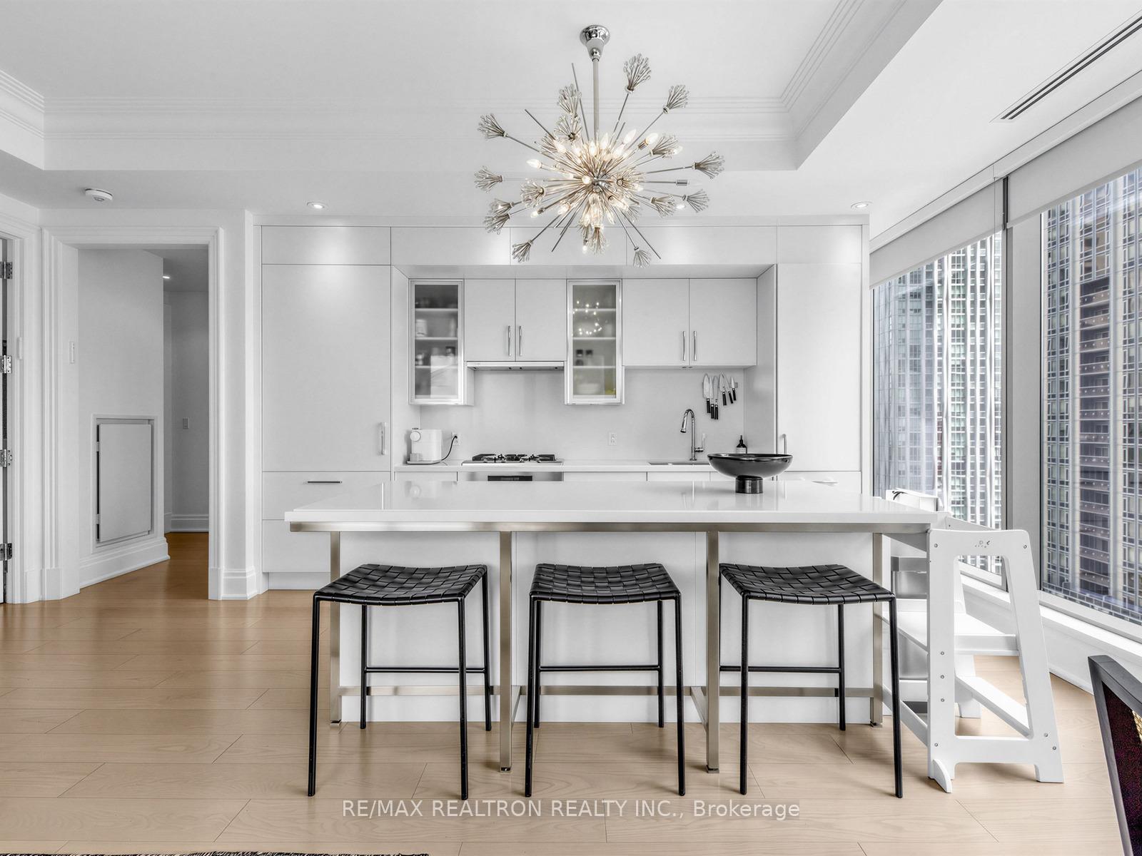Photo 8 of Unit 2005, 55 Scollard Street, Toronto, The Annex — HOMEH