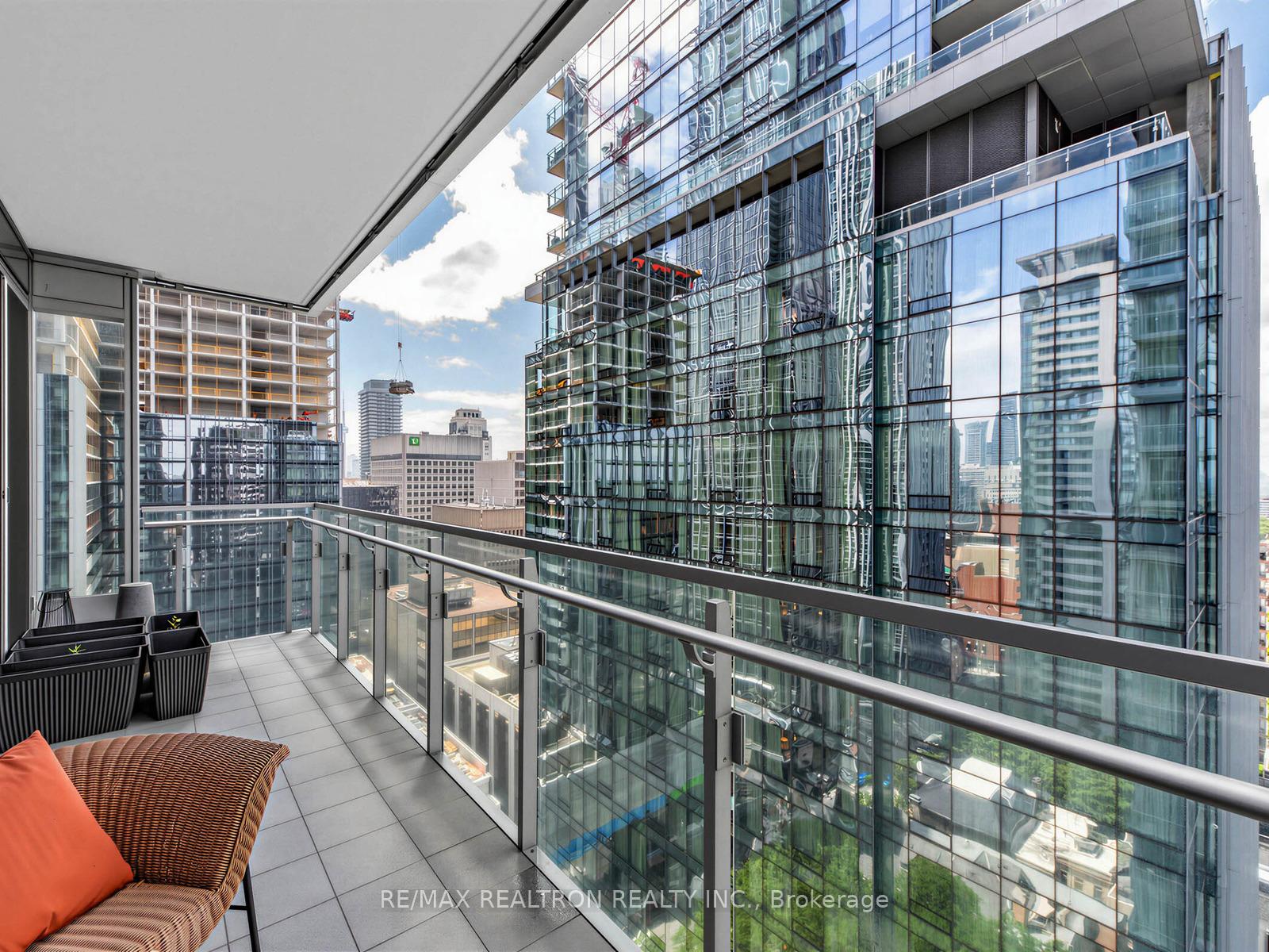 Photo 22 of Unit 2005, 55 Scollard Street, Toronto, The Annex — HOMEH