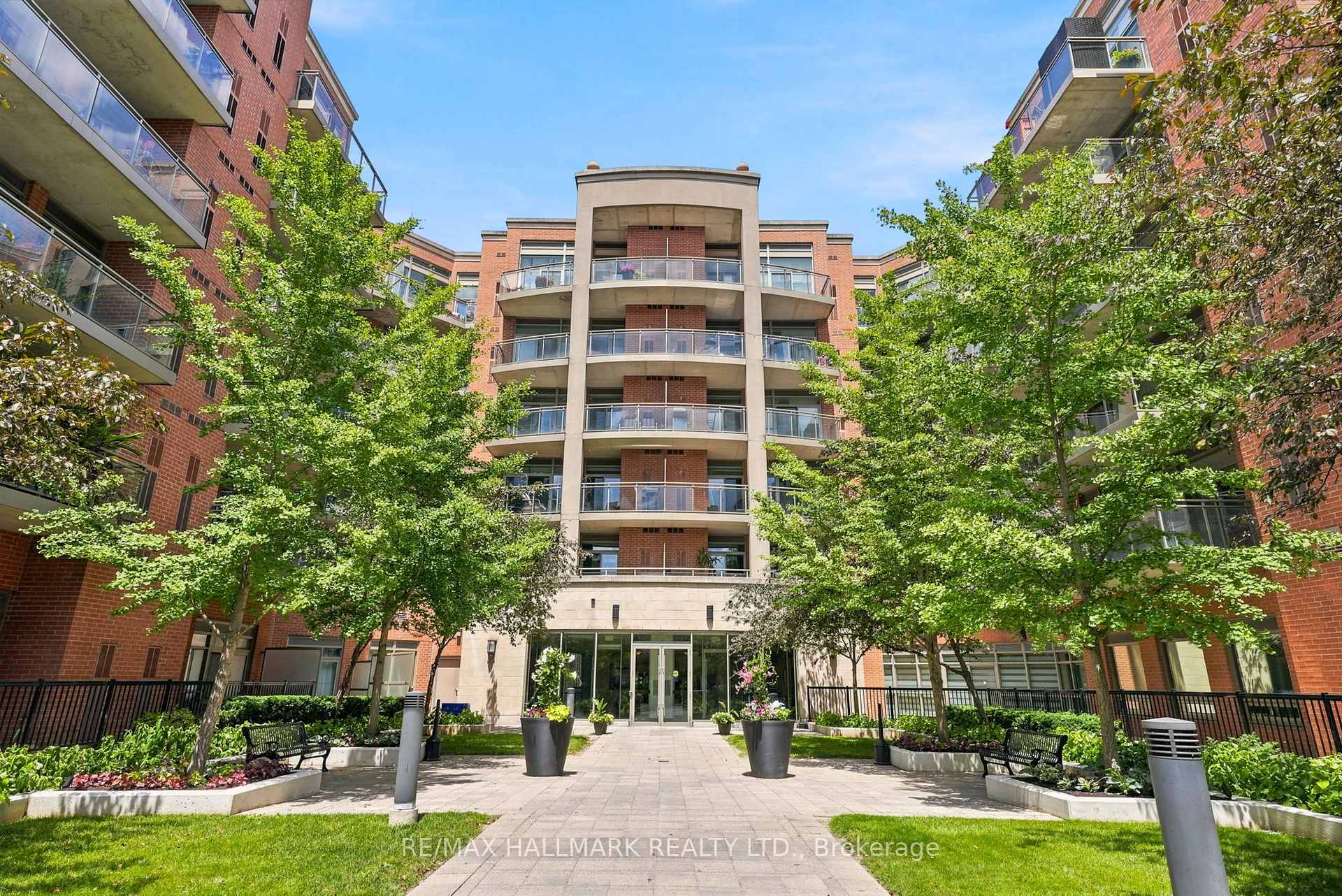 Photo 1 of Unit 409, 281 Woodbridge Avenue, Vaughan, West Woodbridge — HOMEH
