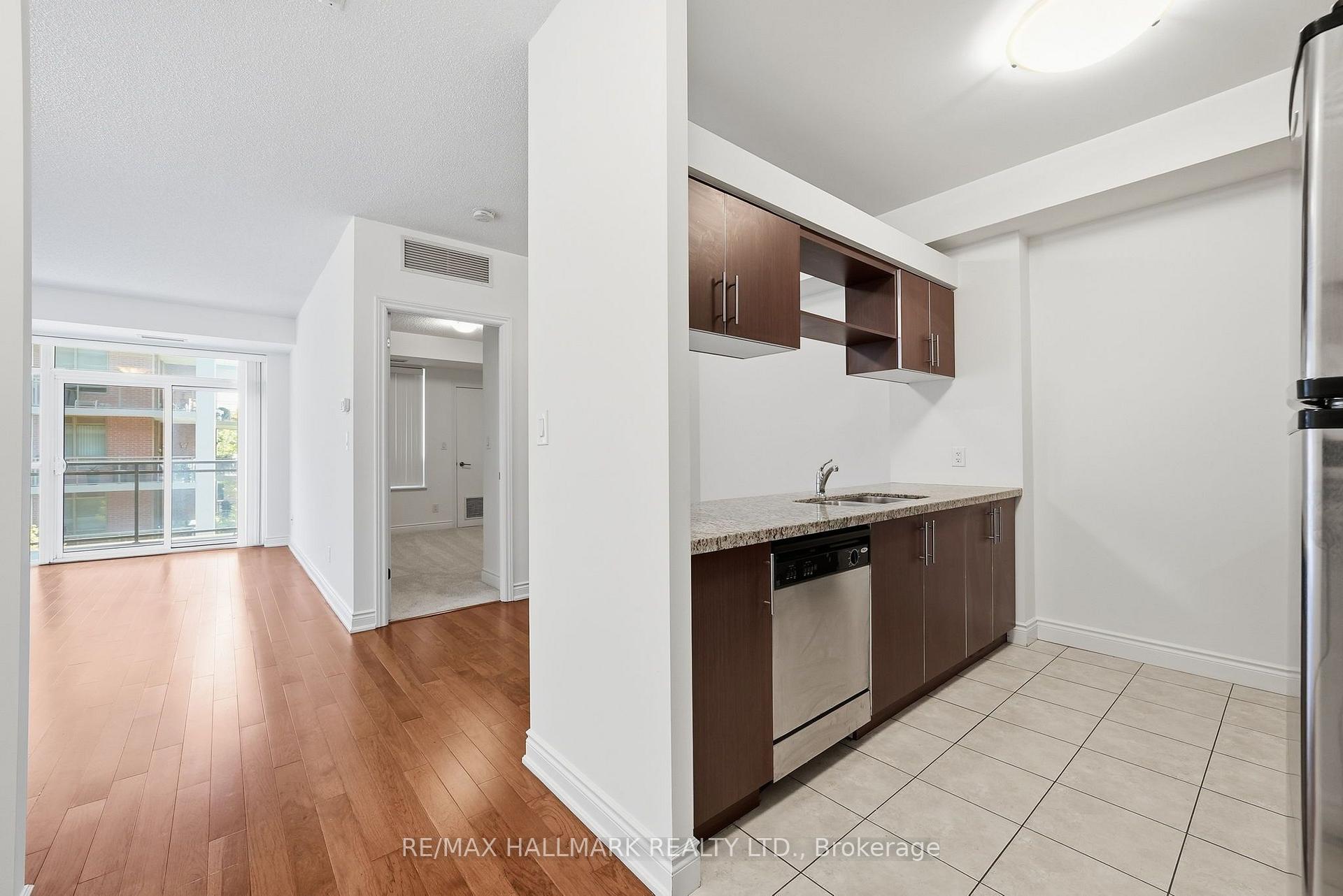 Photo 3 of Unit 409, 281 Woodbridge Avenue, Vaughan, West Woodbridge — HOMEH
