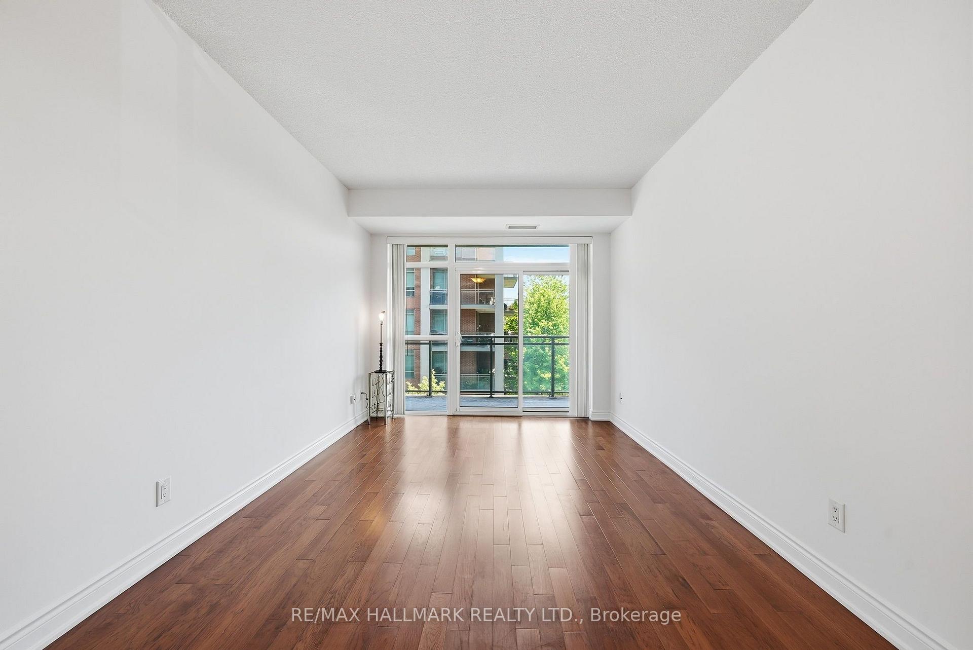 Photo 13 of Unit 409, 281 Woodbridge Avenue, Vaughan, West Woodbridge — HOMEH