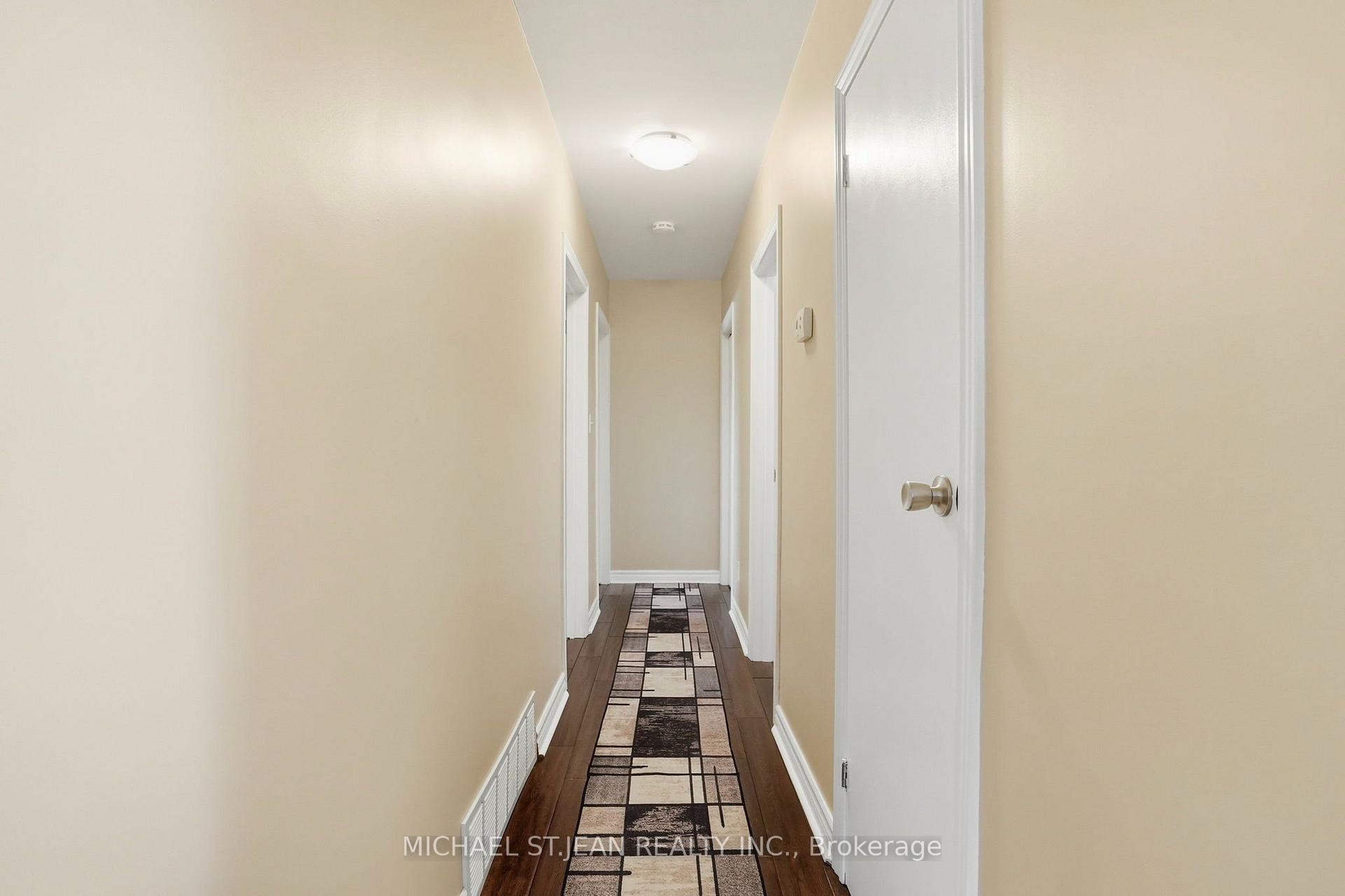 Photo 16 of 25 Saveryn Road, Hamilton, Rural Glanbrook — HOMEH