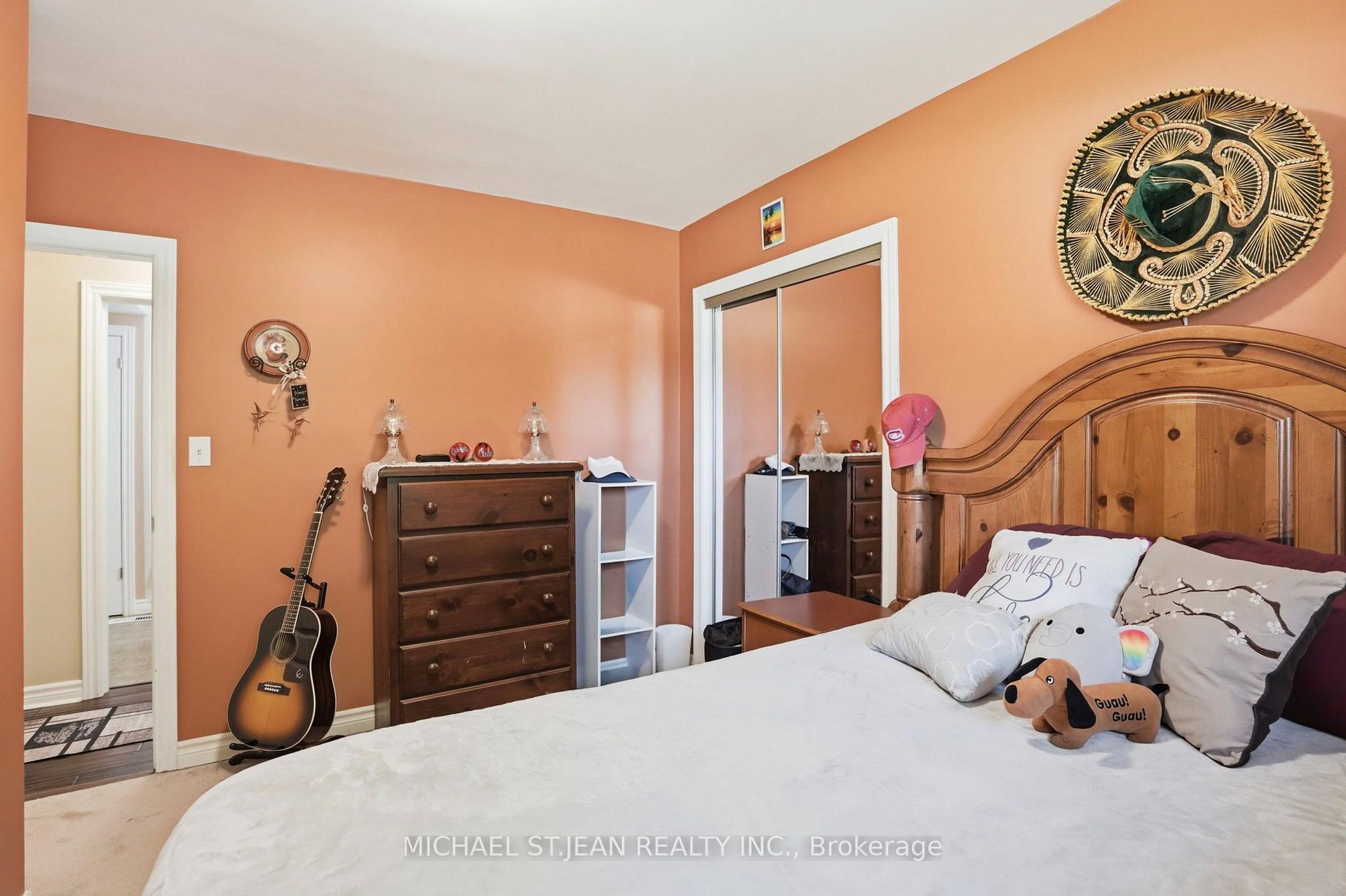 Photo 18 of 25 Saveryn Road, Hamilton, Rural Glanbrook — HOMEH