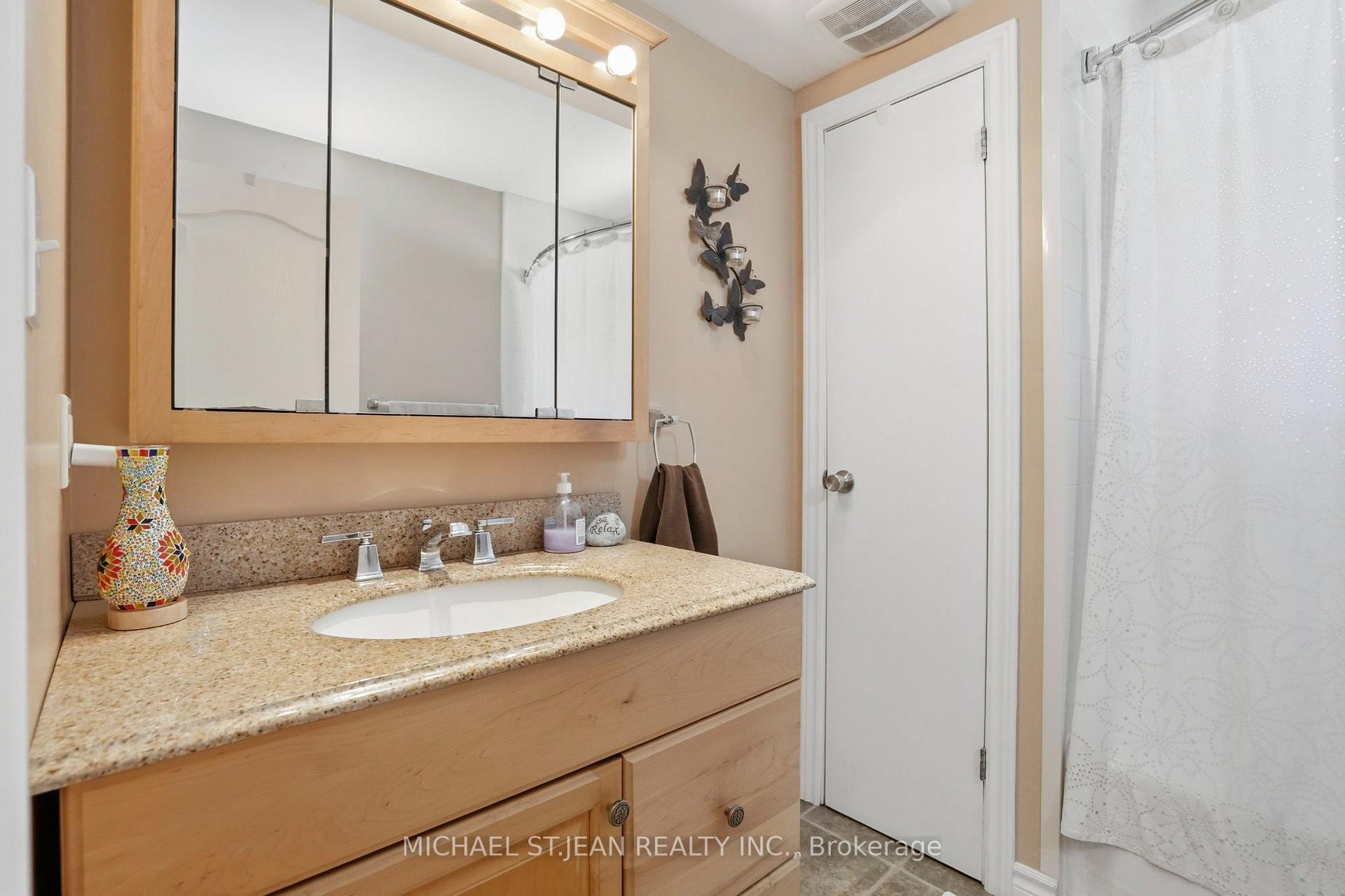Photo 19 of 25 Saveryn Road, Hamilton, Rural Glanbrook — HOMEH