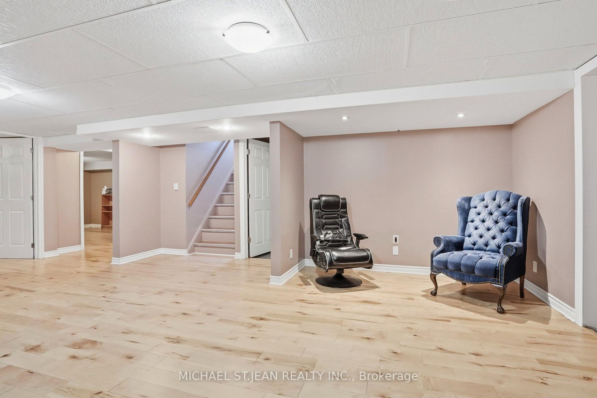 Photo 25 of 25 Saveryn Road, Hamilton, Rural Glanbrook — HOMEH