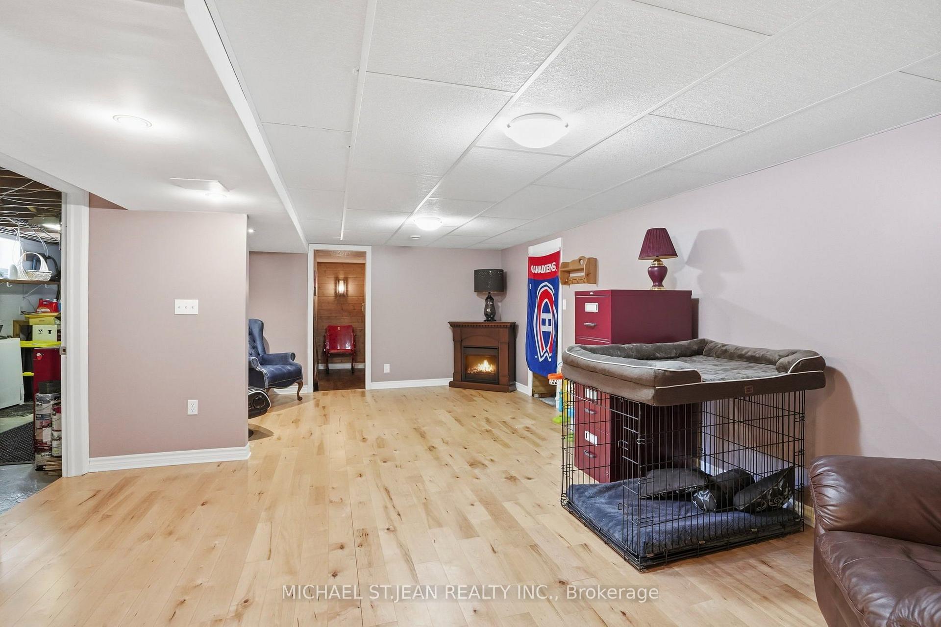 Photo 27 of 25 Saveryn Road, Hamilton, Rural Glanbrook — HOMEH