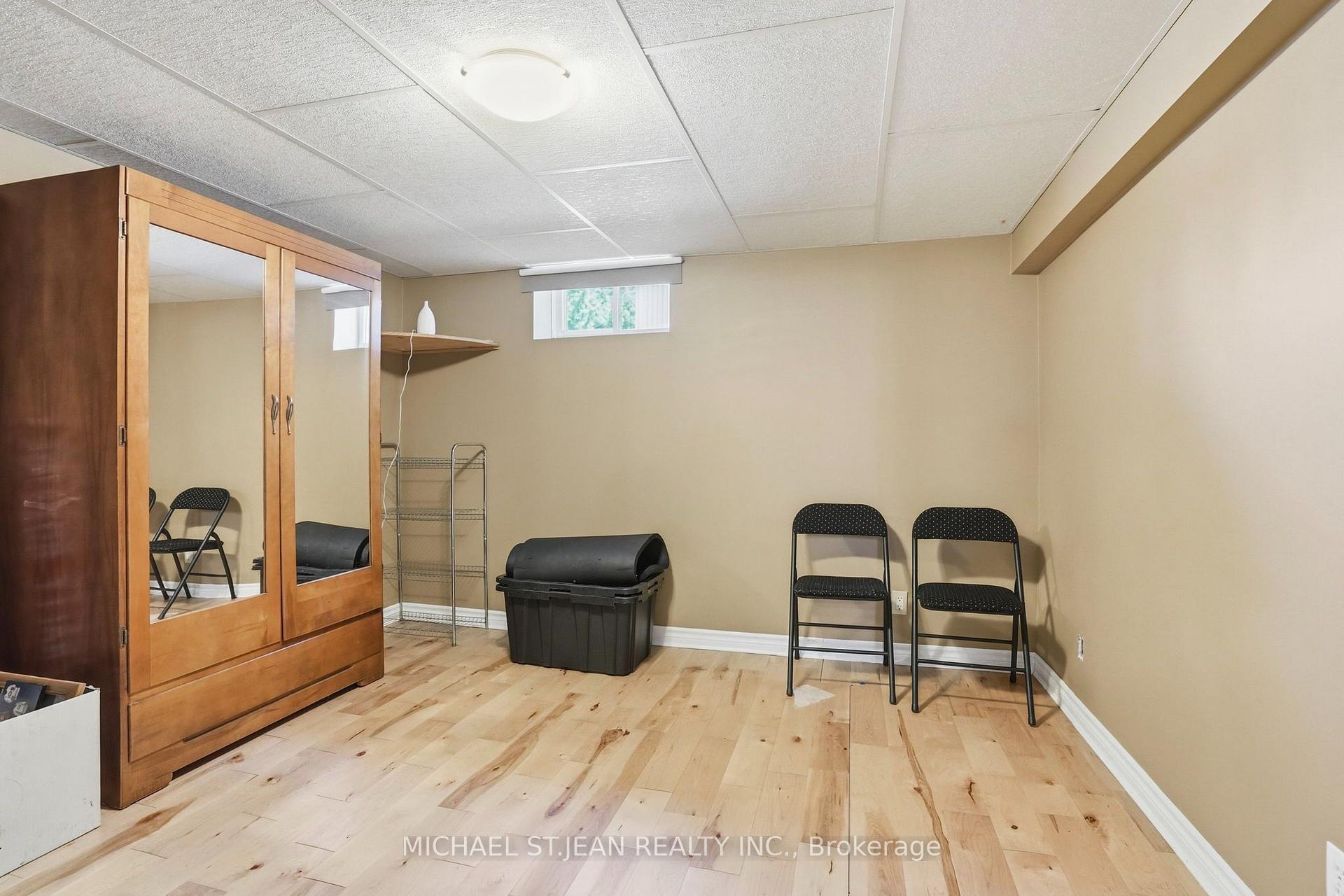Photo 34 of 25 Saveryn Road, Hamilton, Rural Glanbrook — HOMEH