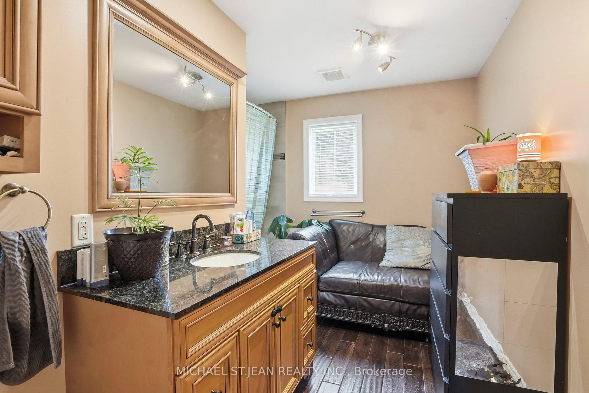 Photo 41 of 25 Saveryn Road, Hamilton, Rural Glanbrook — HOMEH