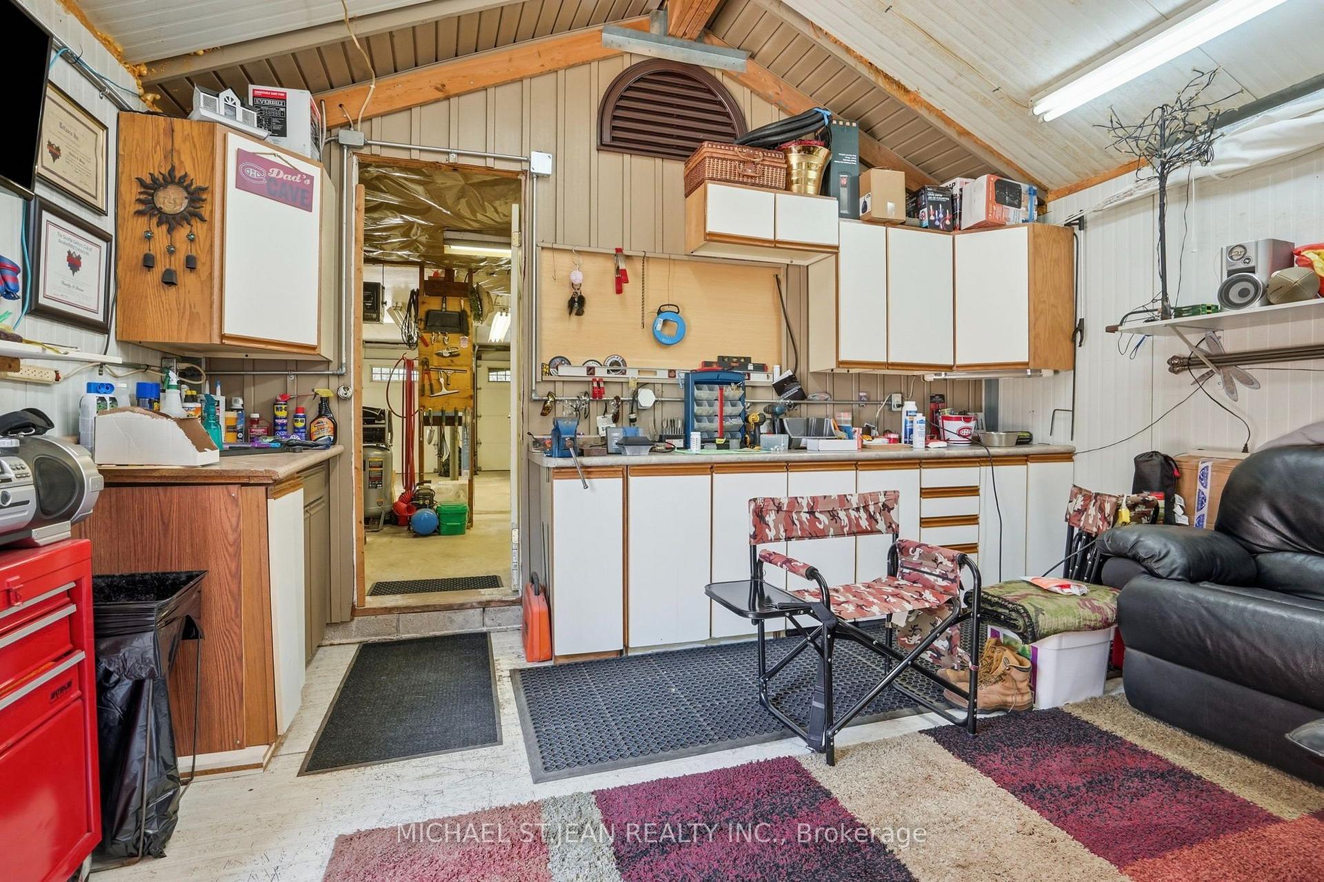 Photo 43 of 25 Saveryn Road, Hamilton, Rural Glanbrook — HOMEH