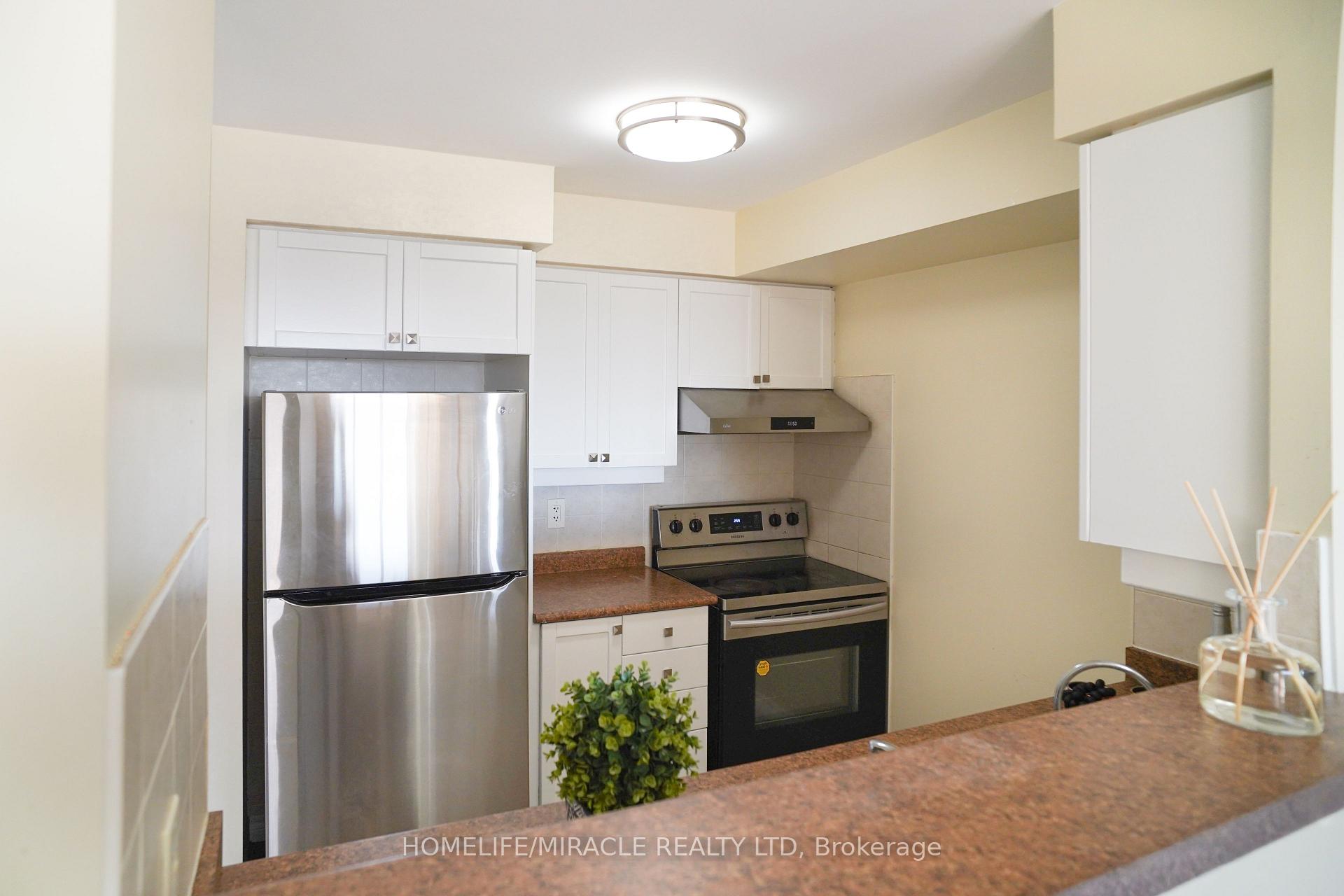Photo 6 of Unit 2220, 700 Humberwood Boulevard, Etobicoke, West Humber-Clairville — HOMEH