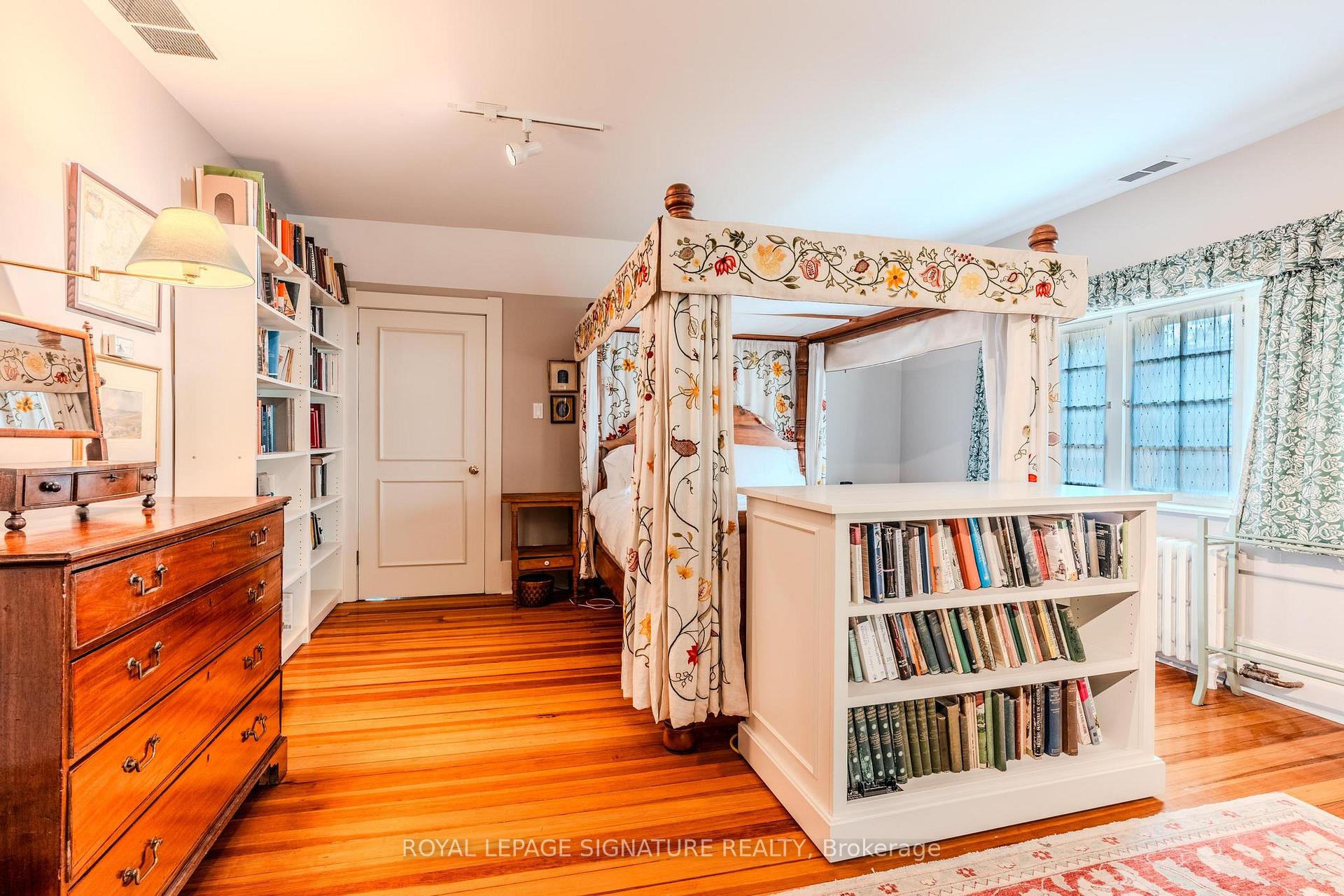 Photo 23 of Unit Main, 295 Indian Road, Toronto, High Park-Swansea — HOMEH