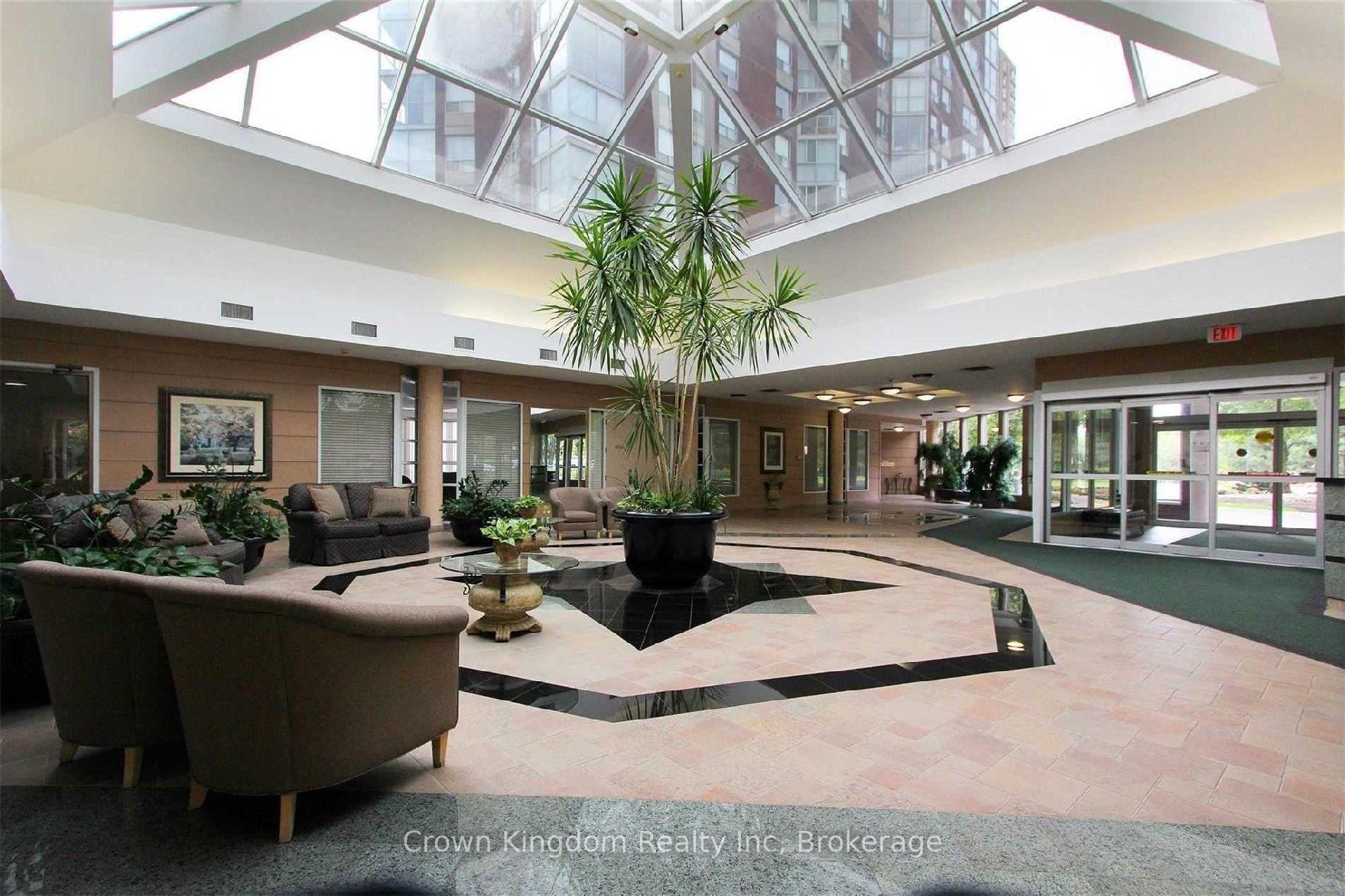 Photo 2 of Unit 1801, 5 Concorde Place, North York, Banbury-Don Mills — HOMEH