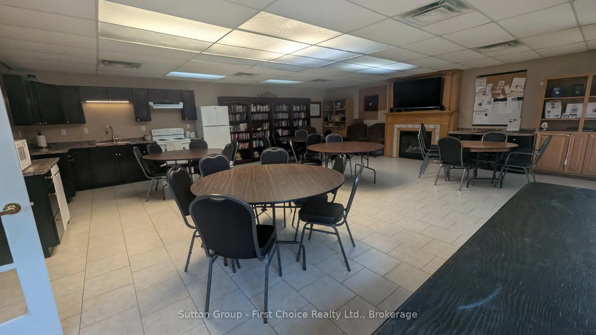 Photo 30 of 1 25 Thames Road, St. Marys — HOMEH
