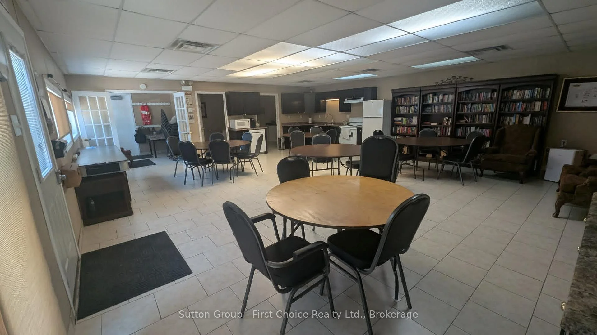 Photo 31 of 1 25 Thames Road, St. Marys — HOMEH