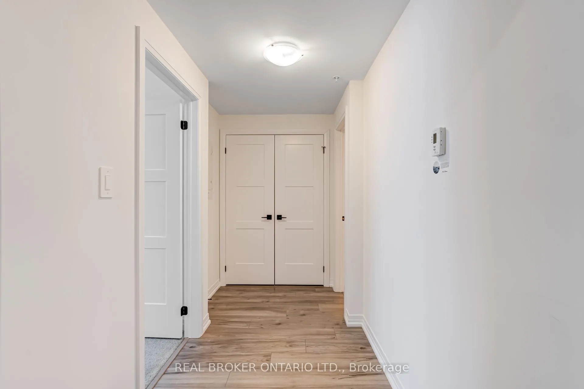 Photo 19 of Unit 413, 15 Kneeshaw Drive S, Barrie, Rural Barrie Southeast — HOMEH