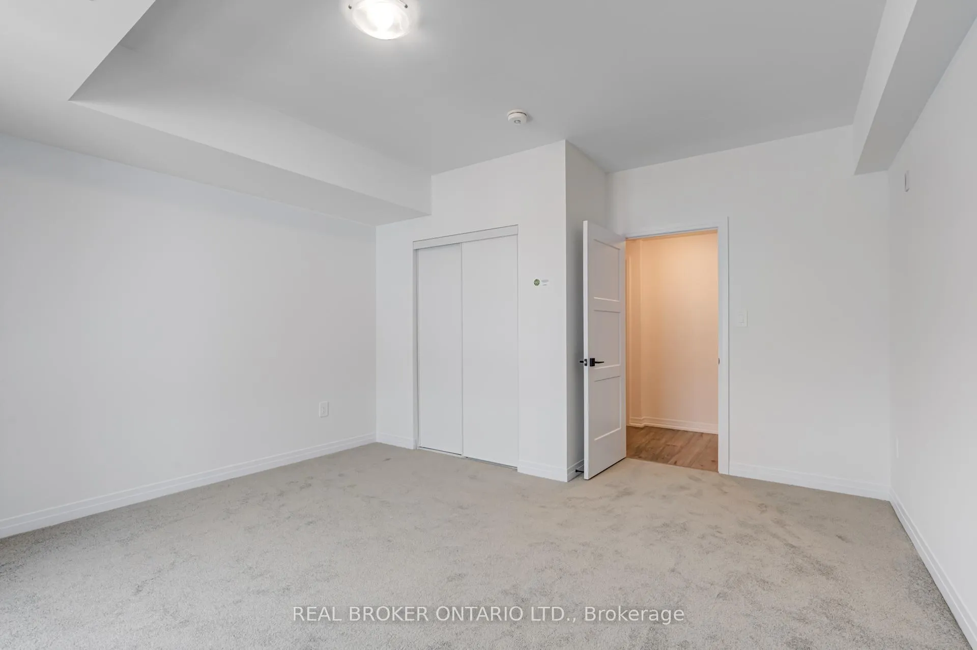 Photo 21 of Unit 413, 15 Kneeshaw Drive S, Barrie, Rural Barrie Southeast — HOMEH