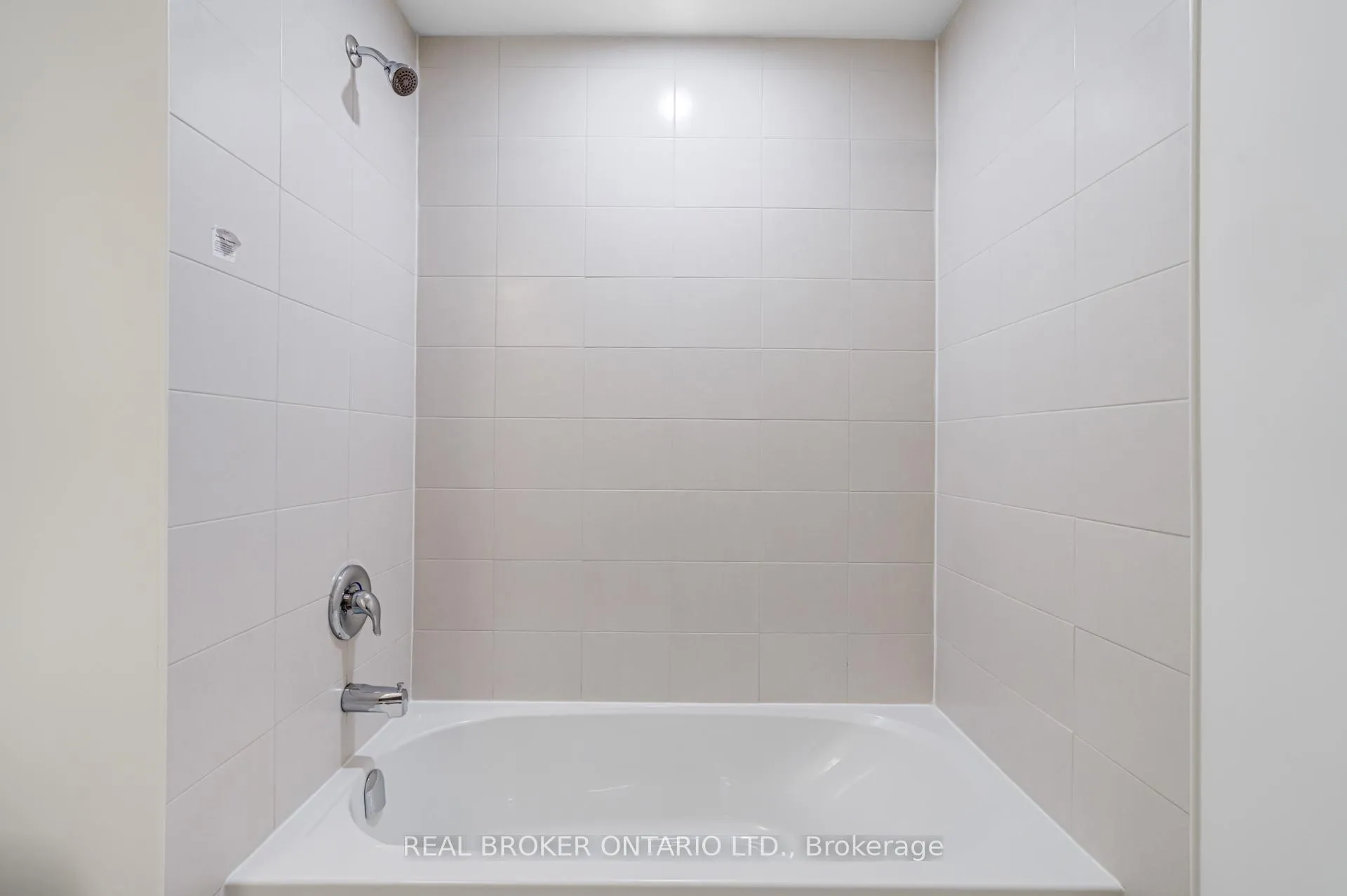 Photo 28 of Unit 413, 15 Kneeshaw Drive S, Barrie, Rural Barrie Southeast — HOMEH