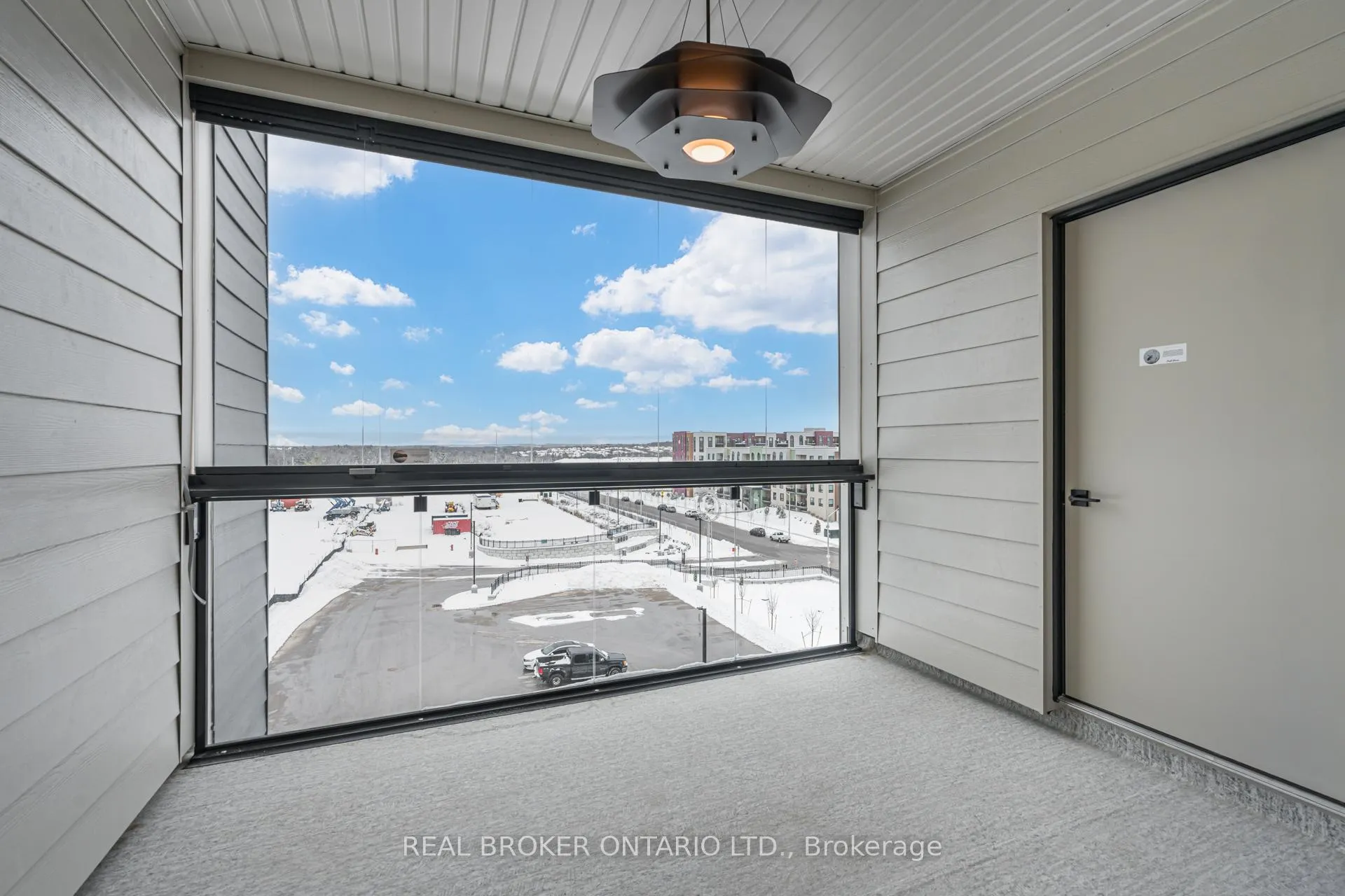 Photo 31 of Unit 413, 15 Kneeshaw Drive S, Barrie, Rural Barrie Southeast — HOMEH