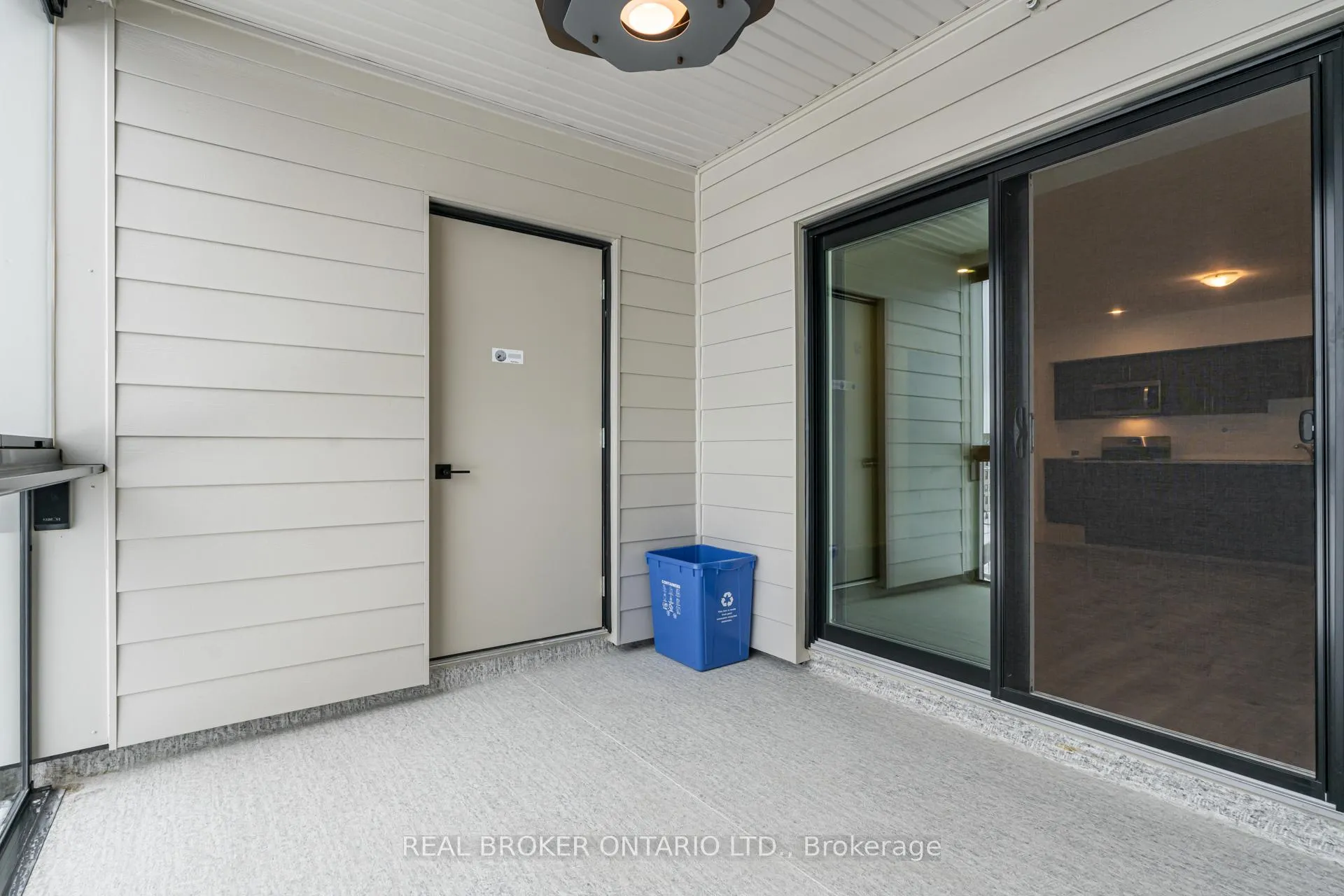 Photo 32 of Unit 413, 15 Kneeshaw Drive S, Barrie, Rural Barrie Southeast — HOMEH